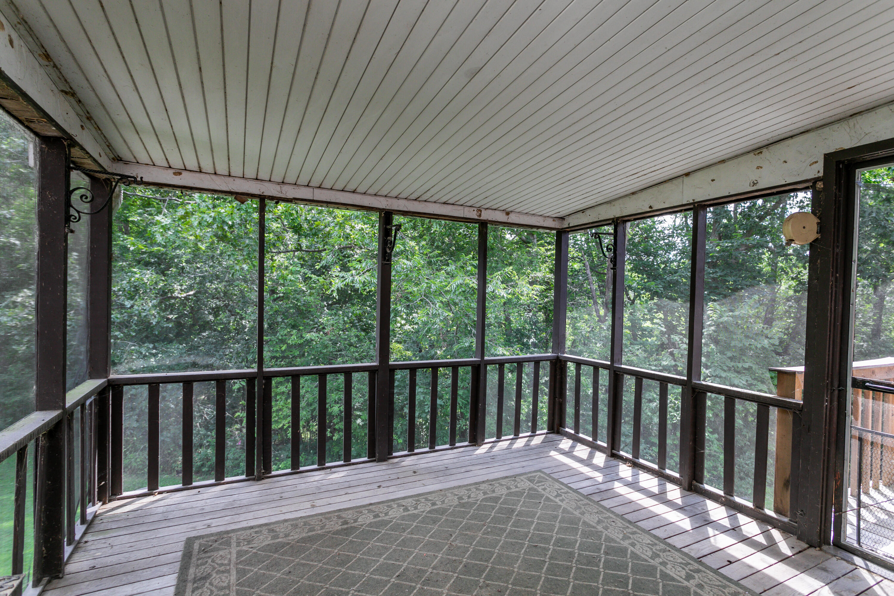 7221 Castle Rock Rd Property Photo 38