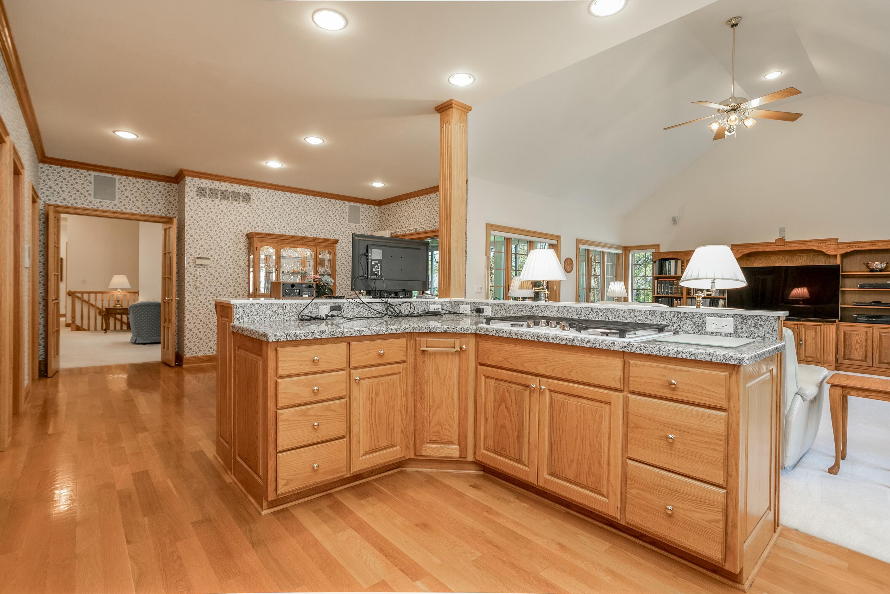 2420 Lacewood Dr Property Photo 26