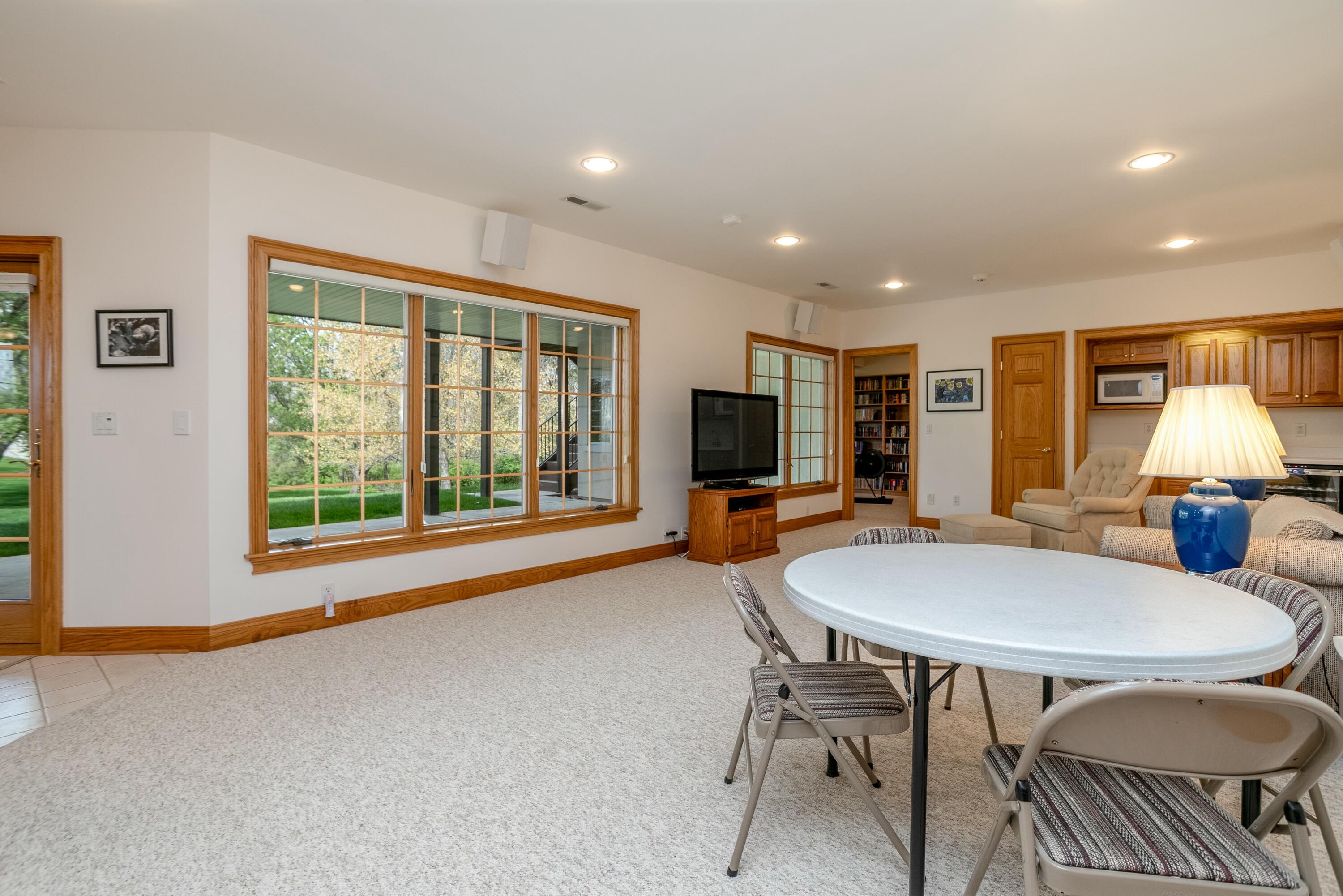 2420 Lacewood Dr Property Photo 53