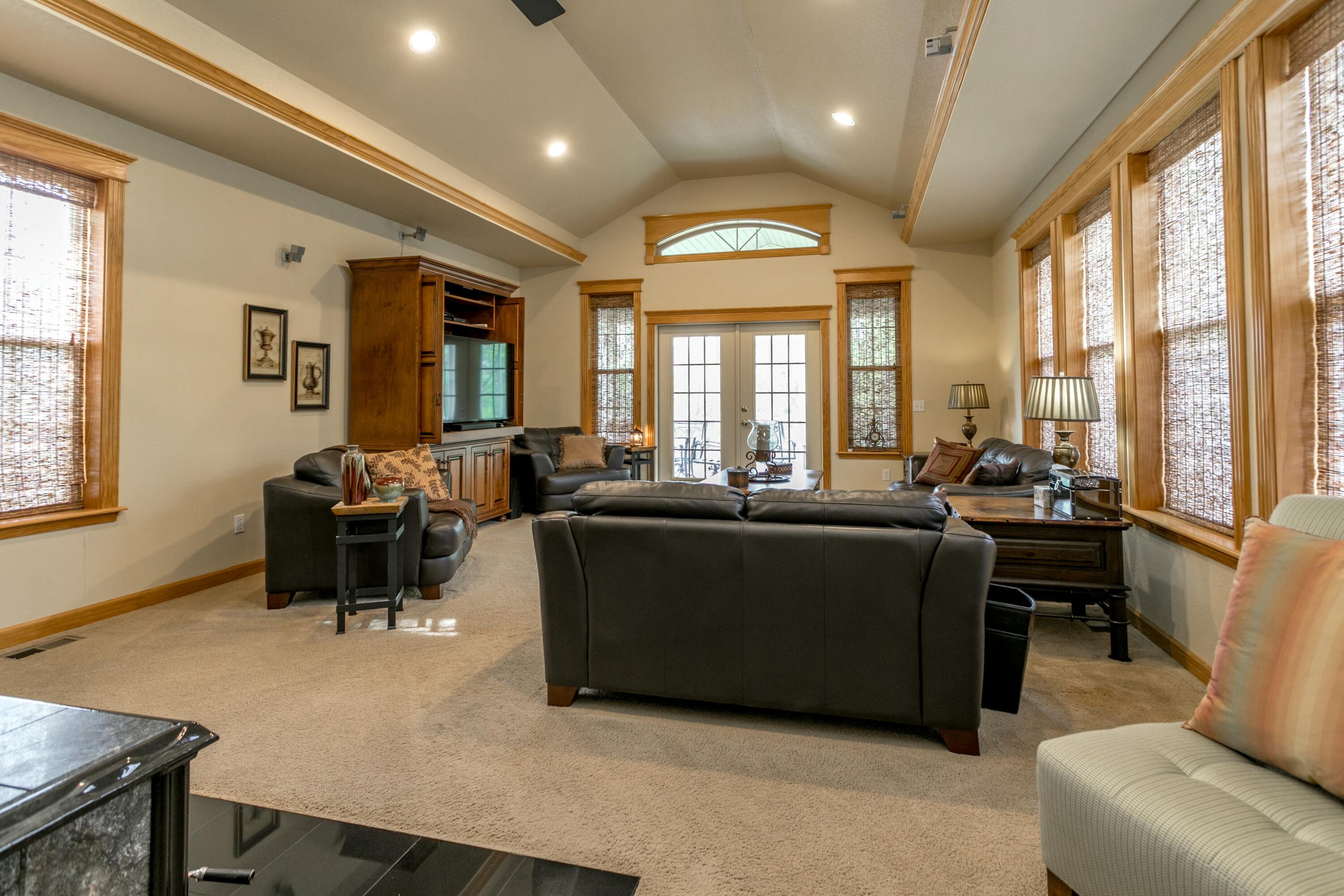 4528 State Route A Property Photo 15