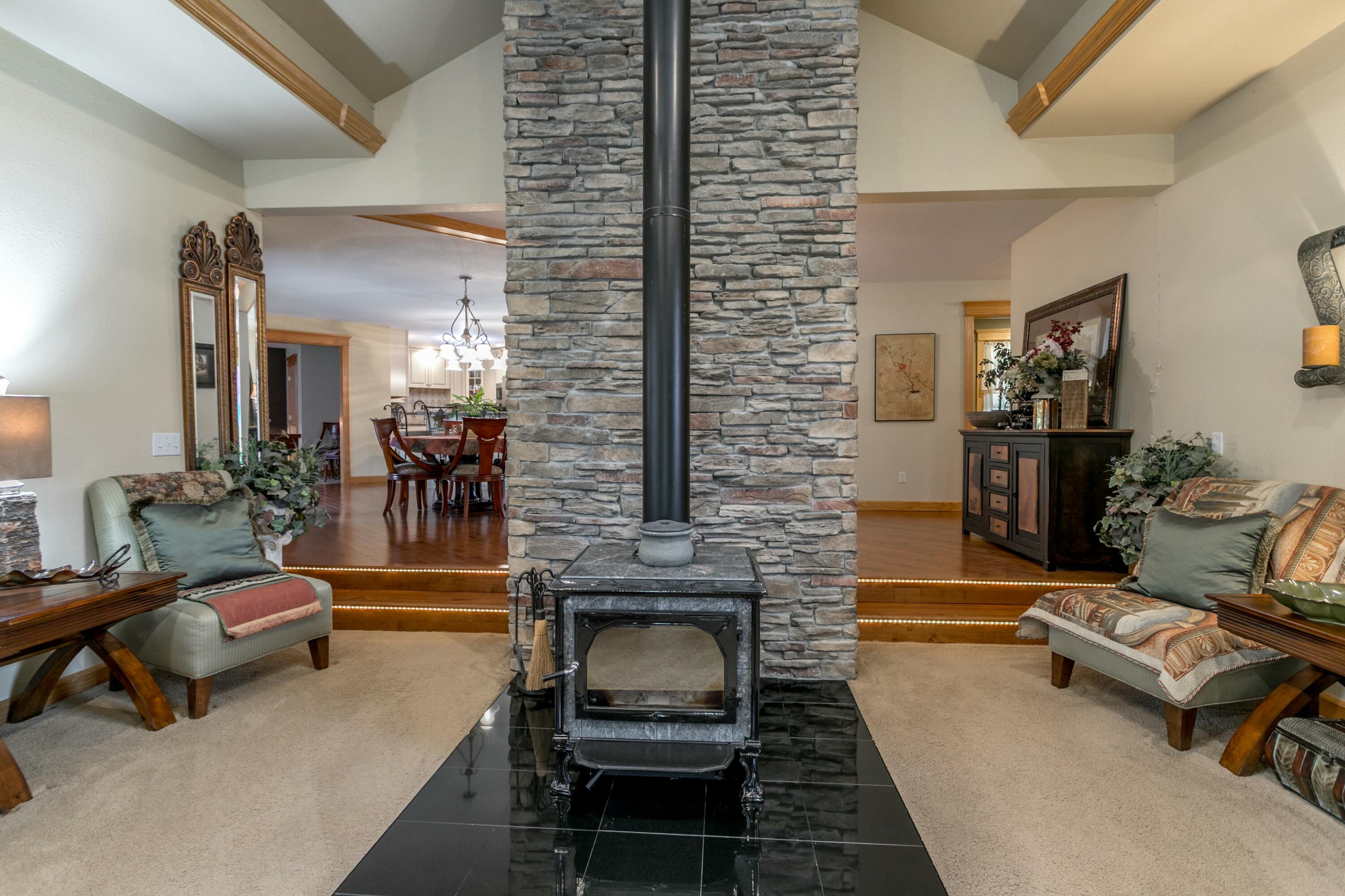 4528 State Route A Property Photo 18