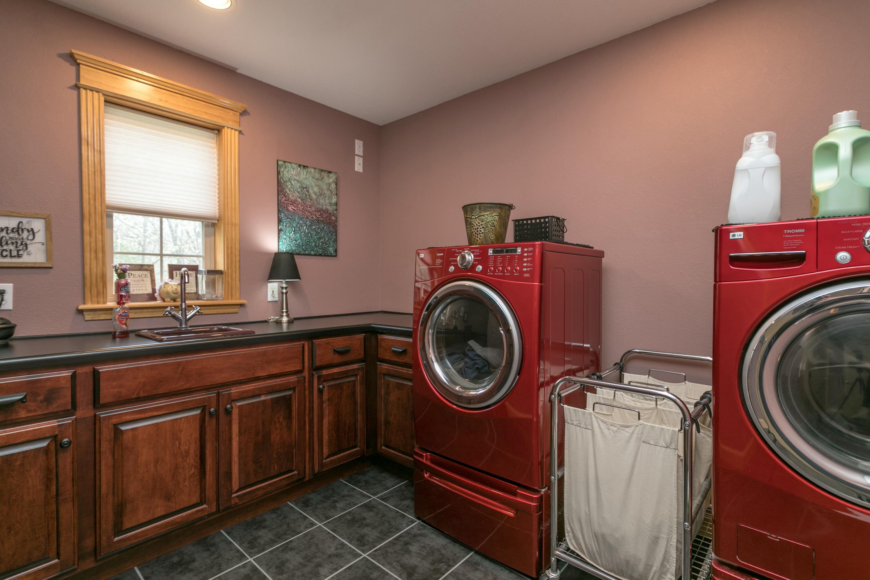 4528 State Route A Property Photo 32