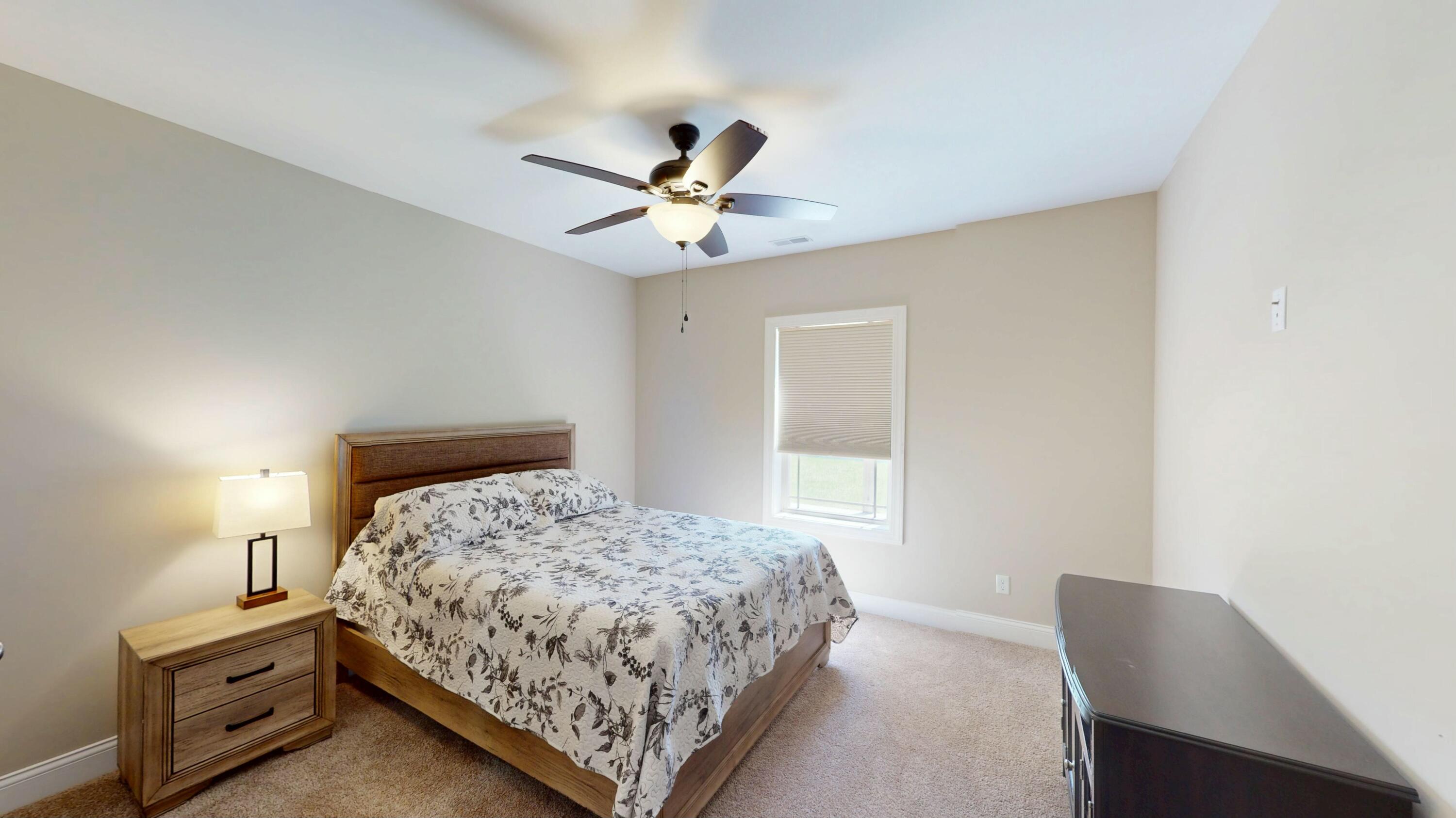 5560 Charlotte Dr Property Photo 29