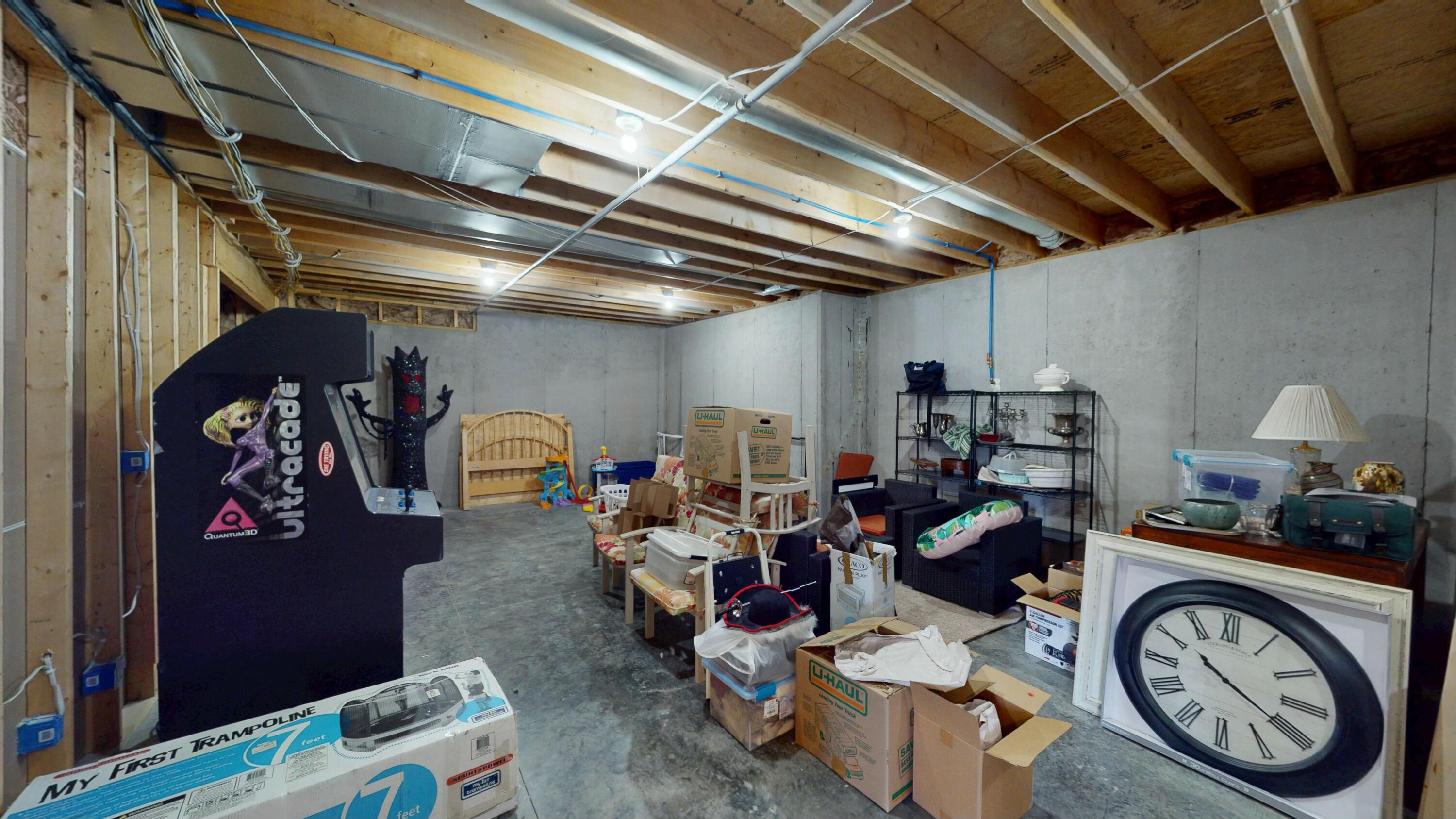 5560 Charlotte Dr Property Photo 32