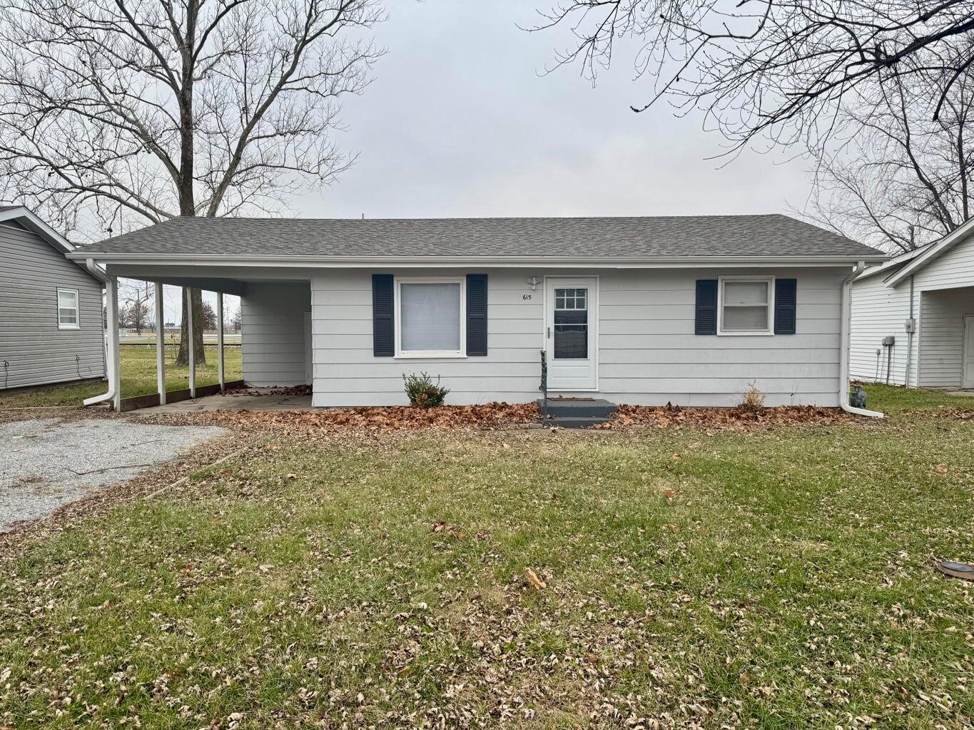 615 S Central St Property Photo 1