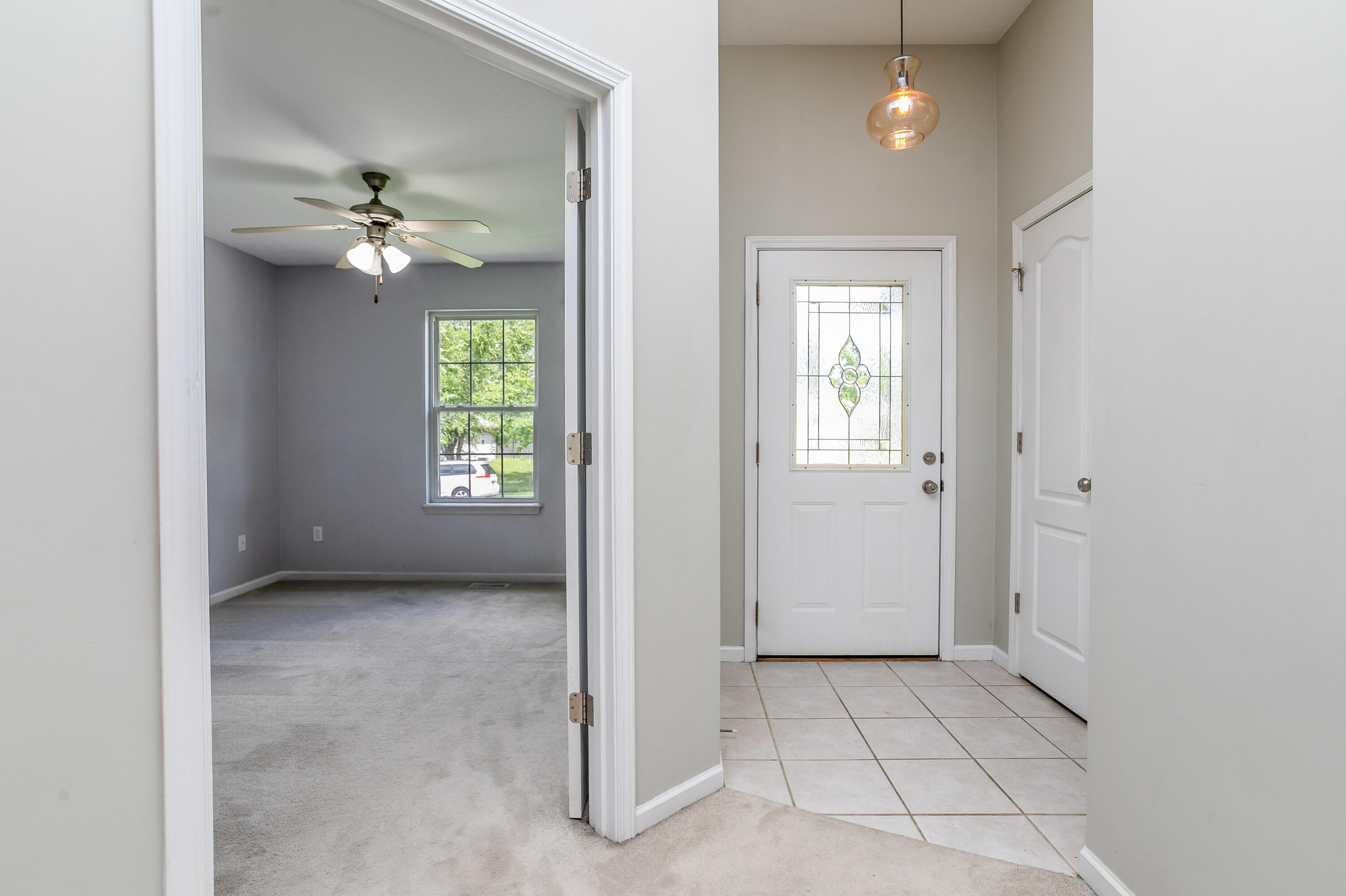 2504 Oakfield Dr Property Photo 4
