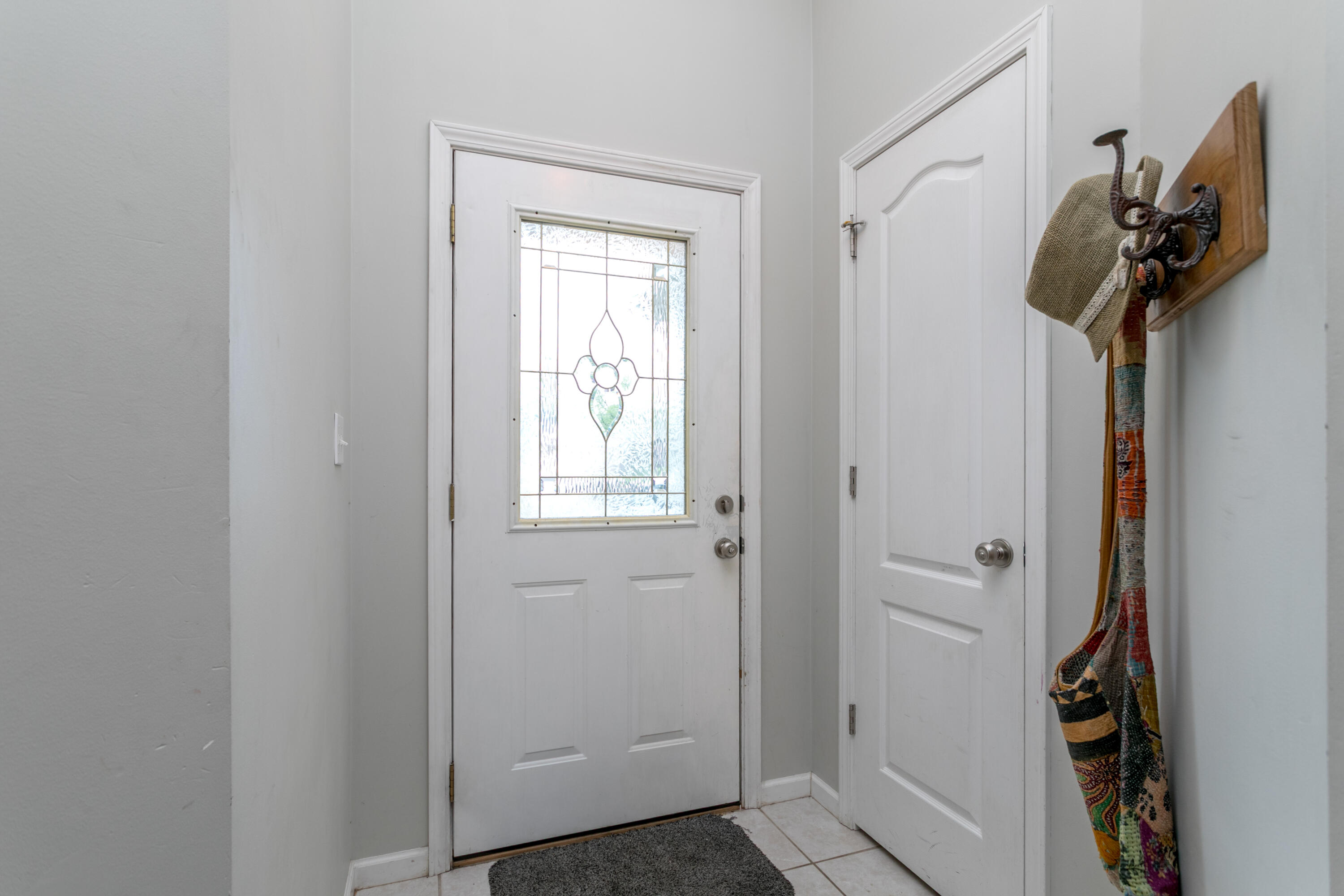 2504 Oakfield Dr Property Photo 5