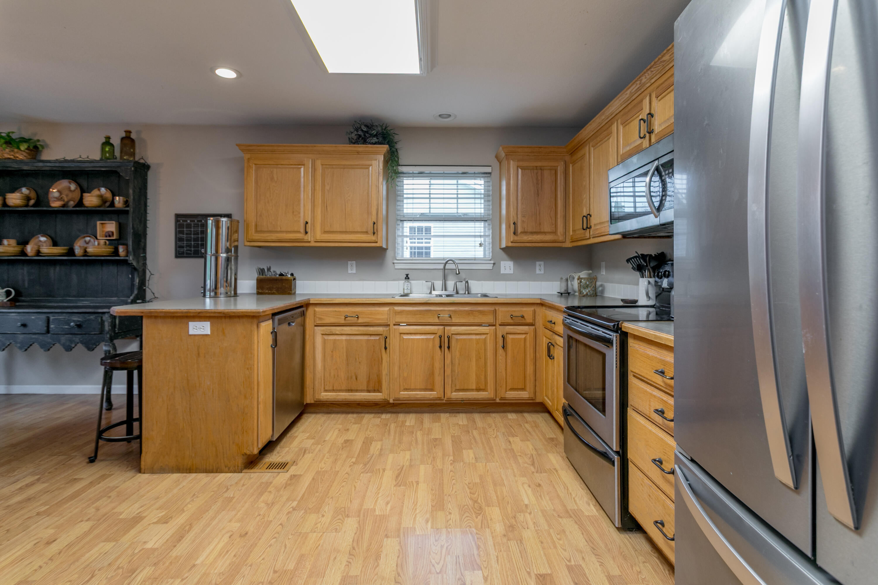 2504 Oakfield Dr Property Photo 10