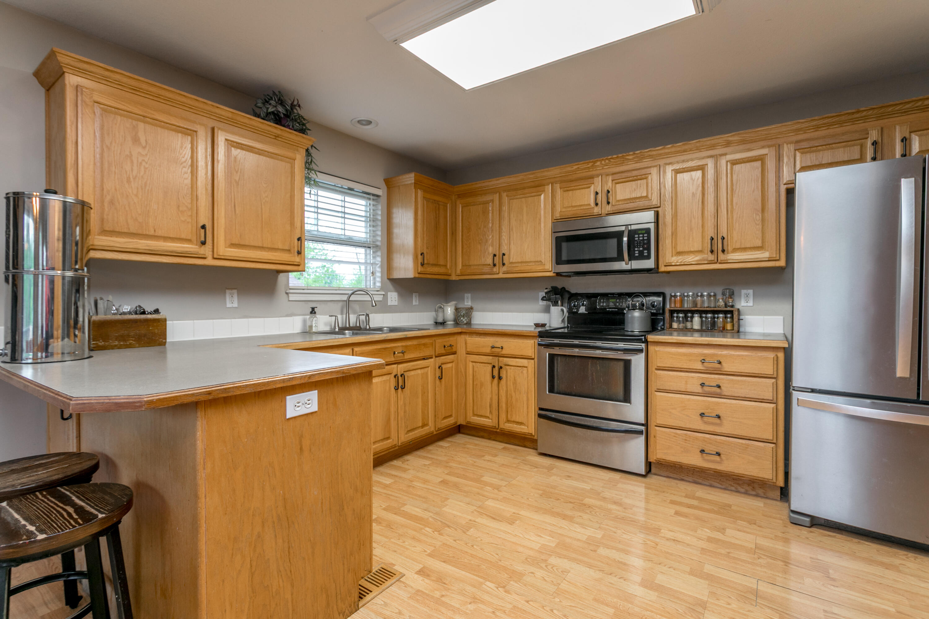 2504 Oakfield Dr Property Photo 11