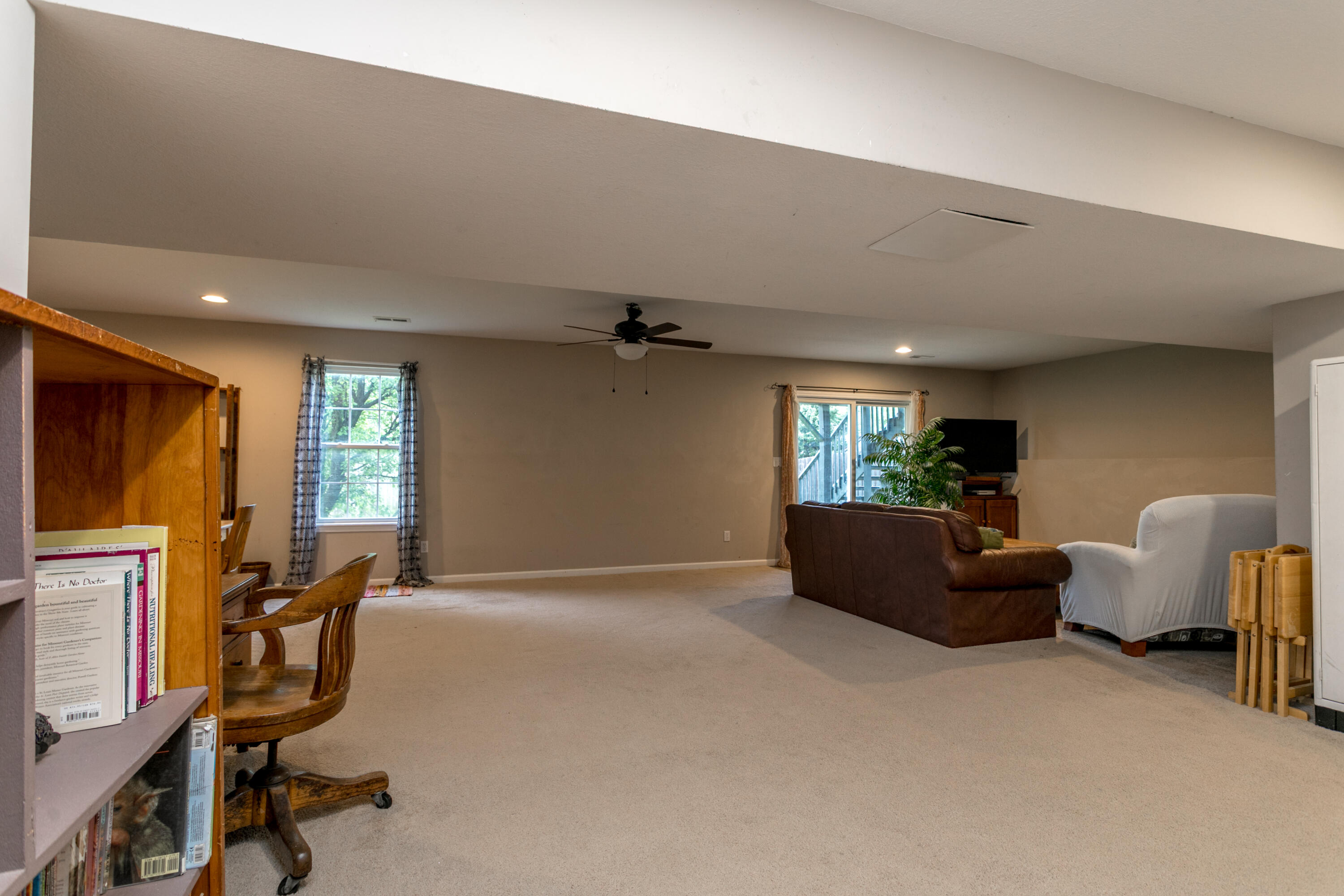 2504 Oakfield Dr Property Photo 19