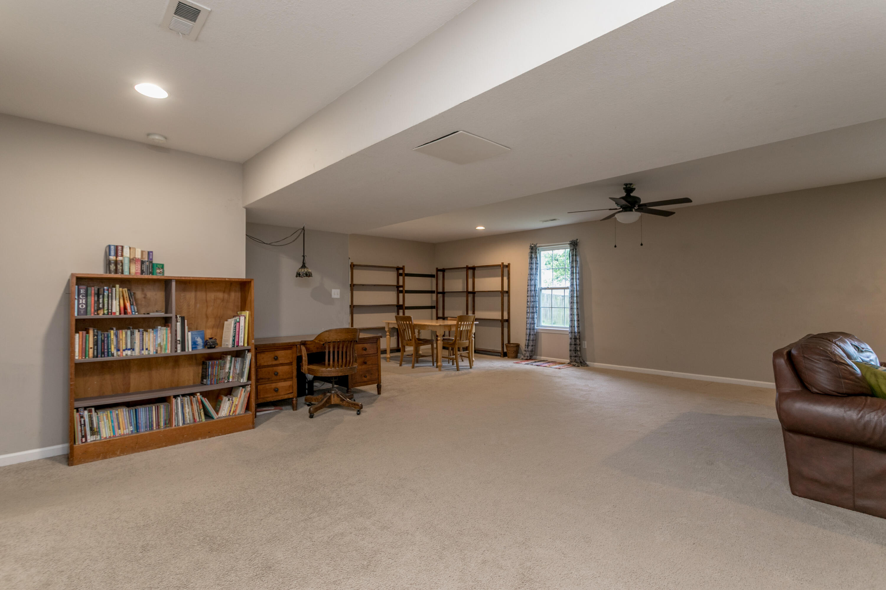 2504 Oakfield Dr Property Photo 20