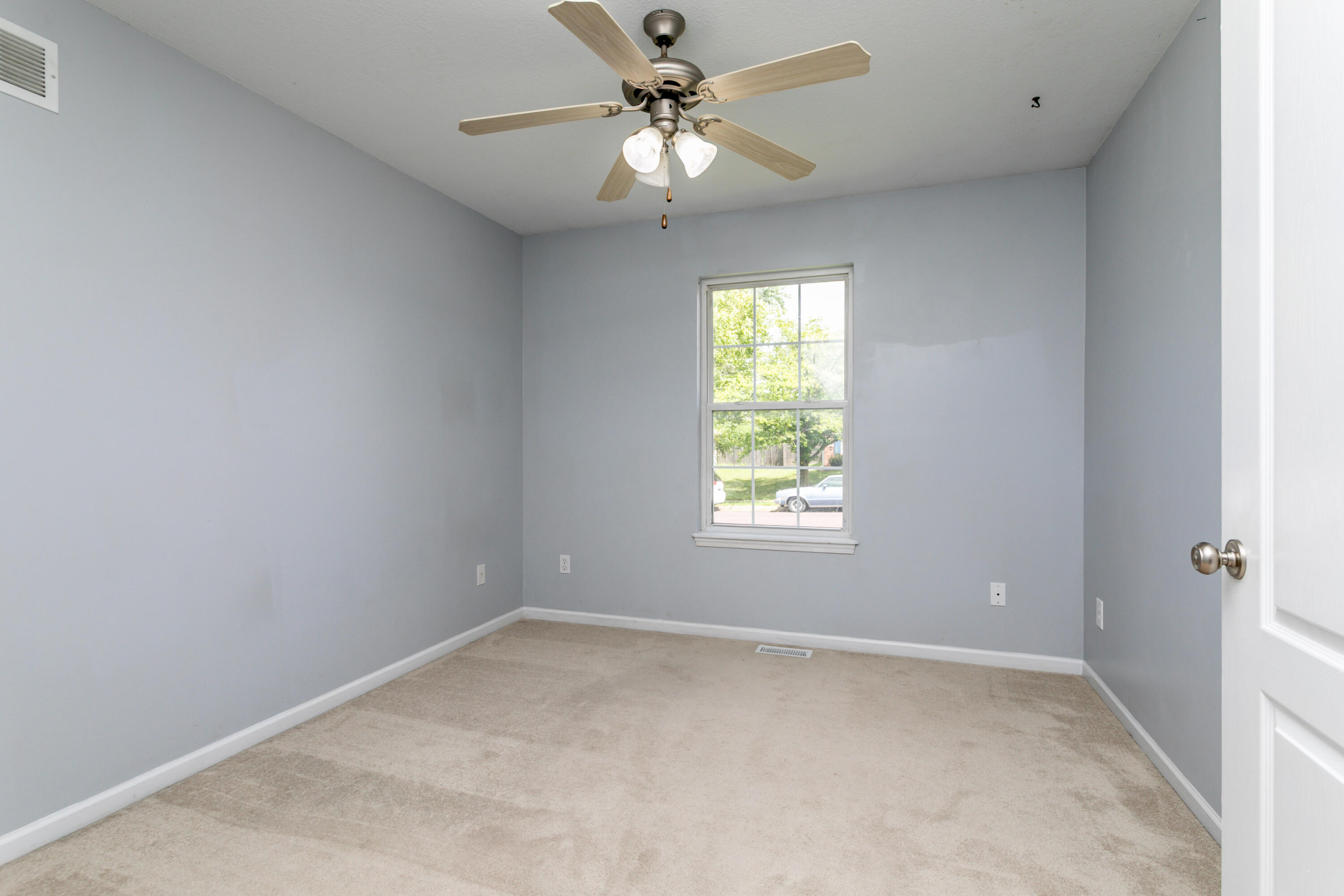 2504 Oakfield Dr Property Photo 22