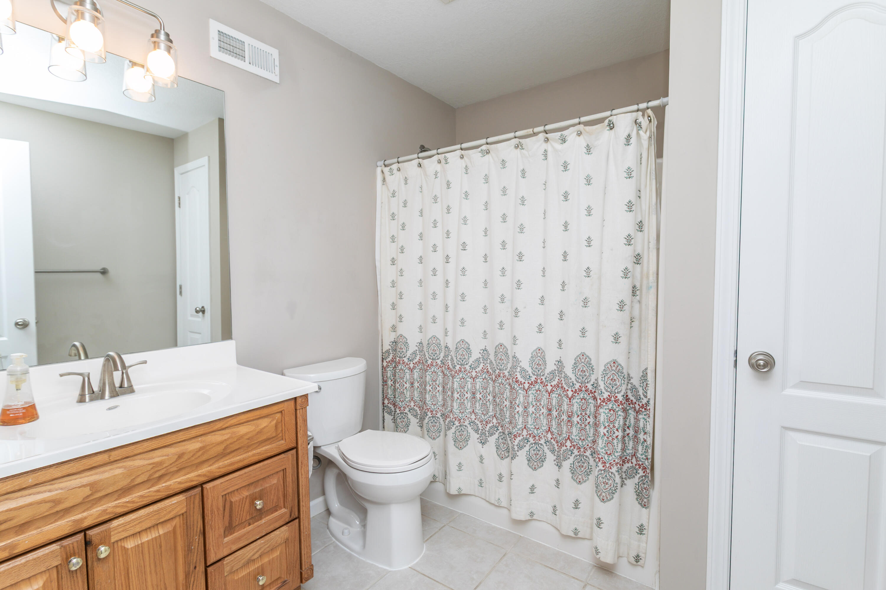 2504 Oakfield Dr Property Photo 24