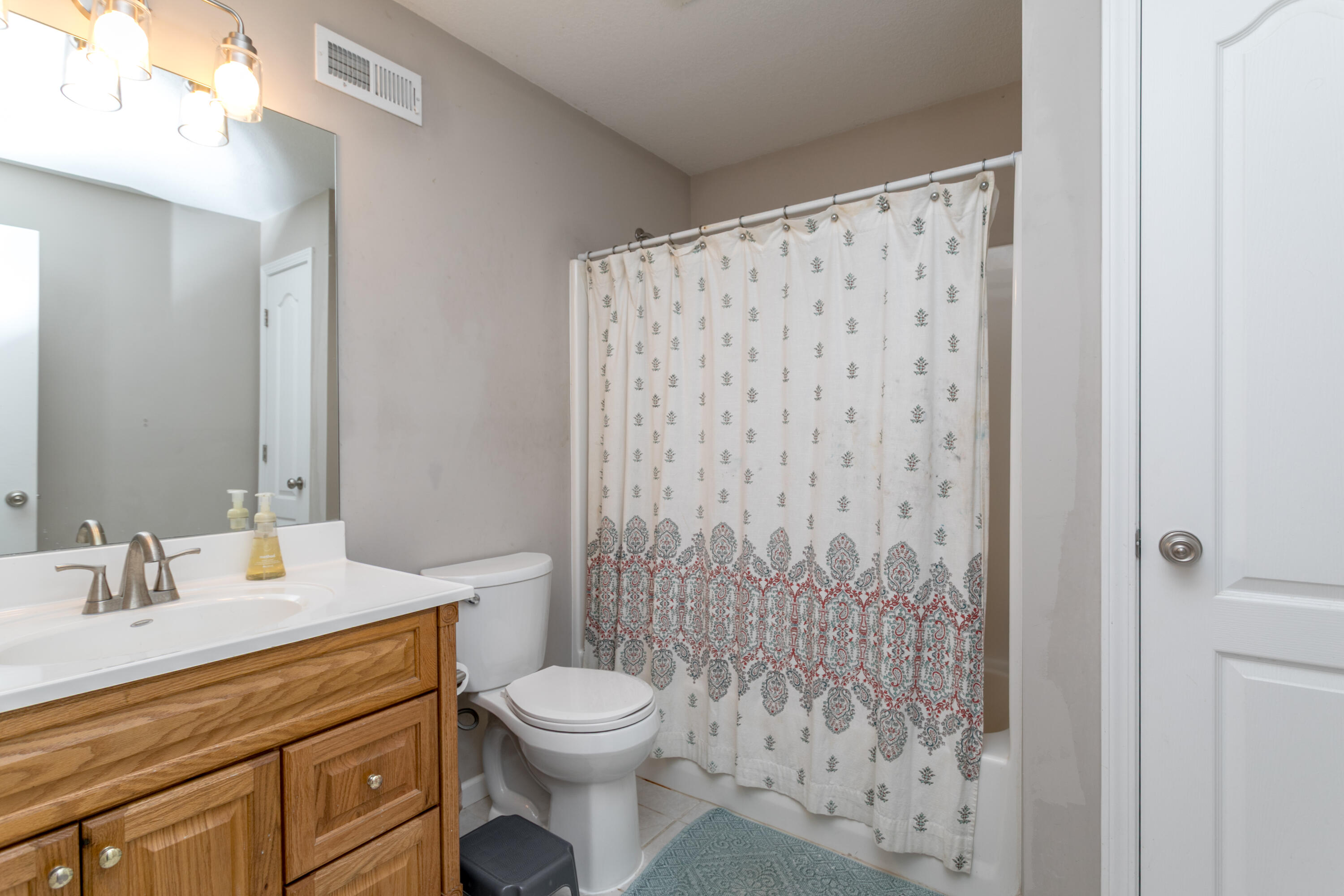 2504 Oakfield Dr Property Photo 26