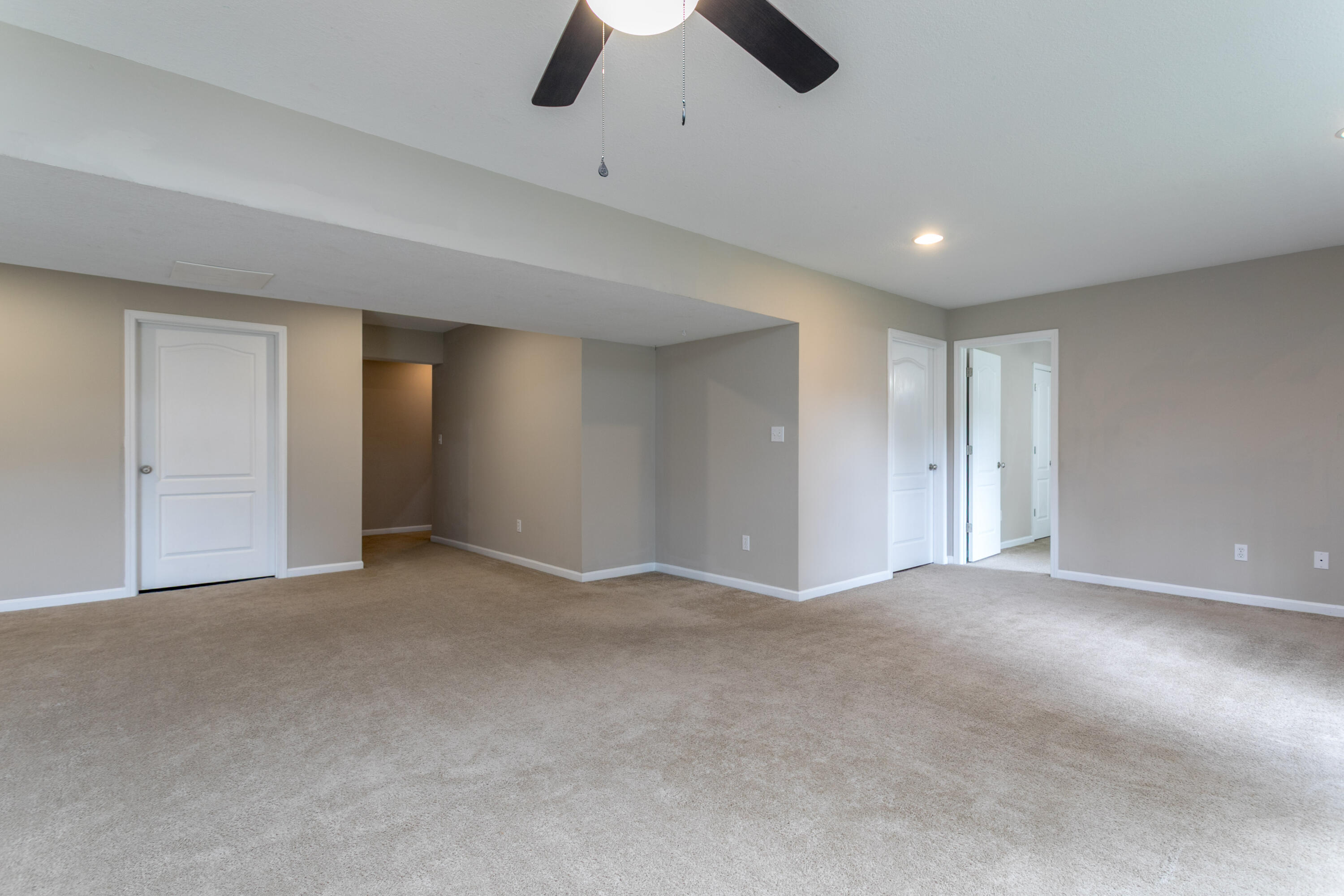 2504 Oakfield Dr Property Photo 27