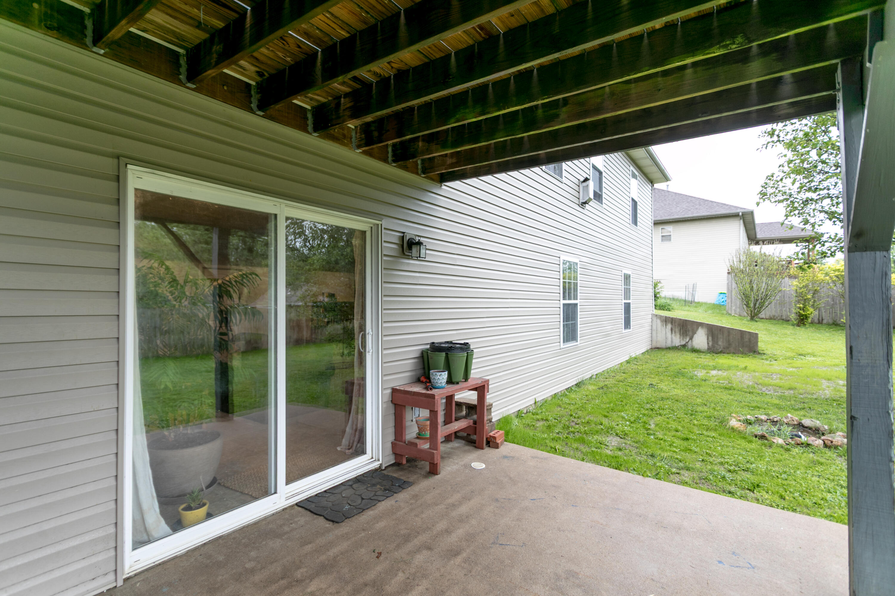 2504 Oakfield Dr Property Photo 28
