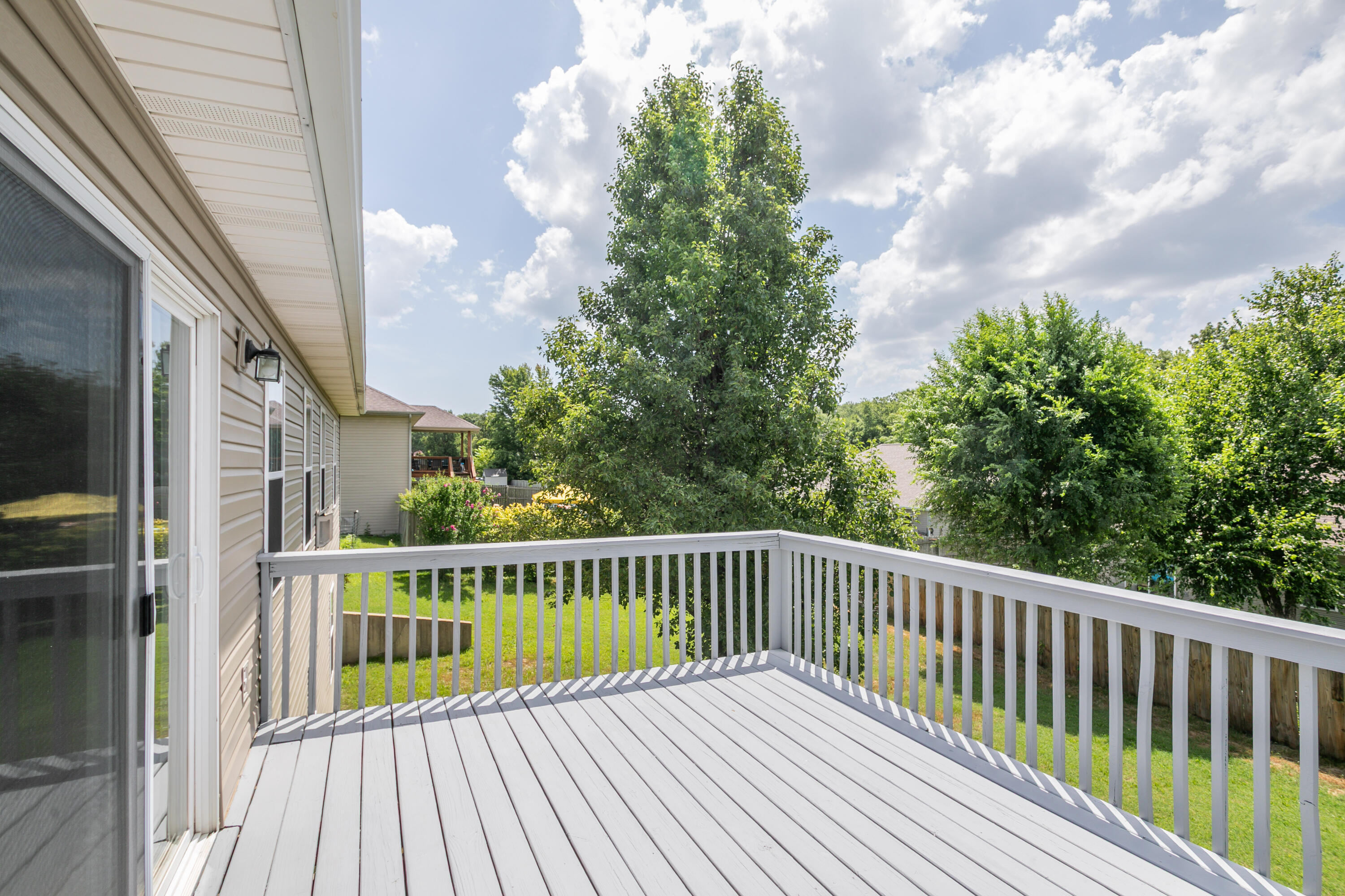 2504 Oakfield Dr Property Photo 31