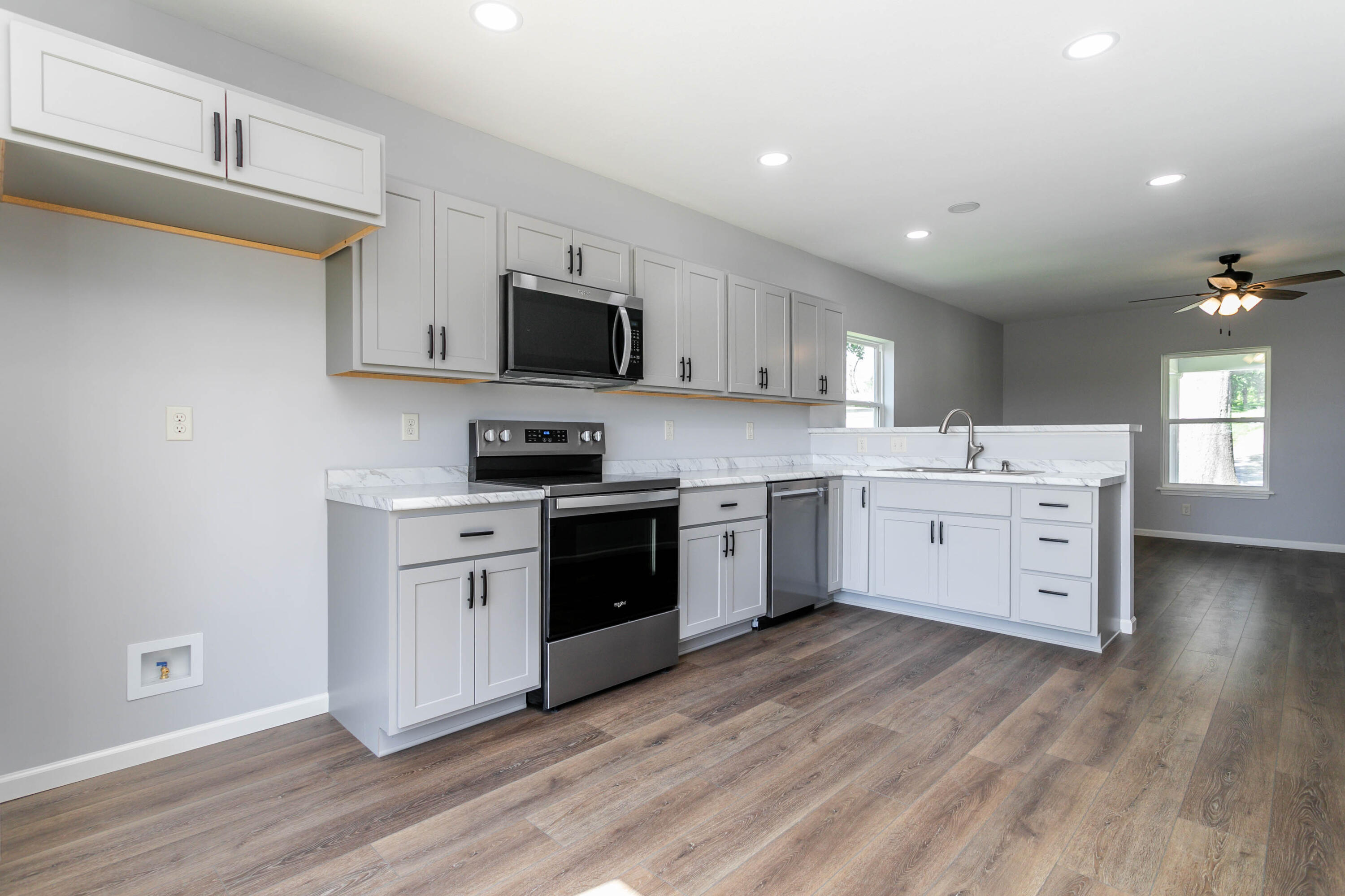 914 Santa Fe Trl Property Photo 8