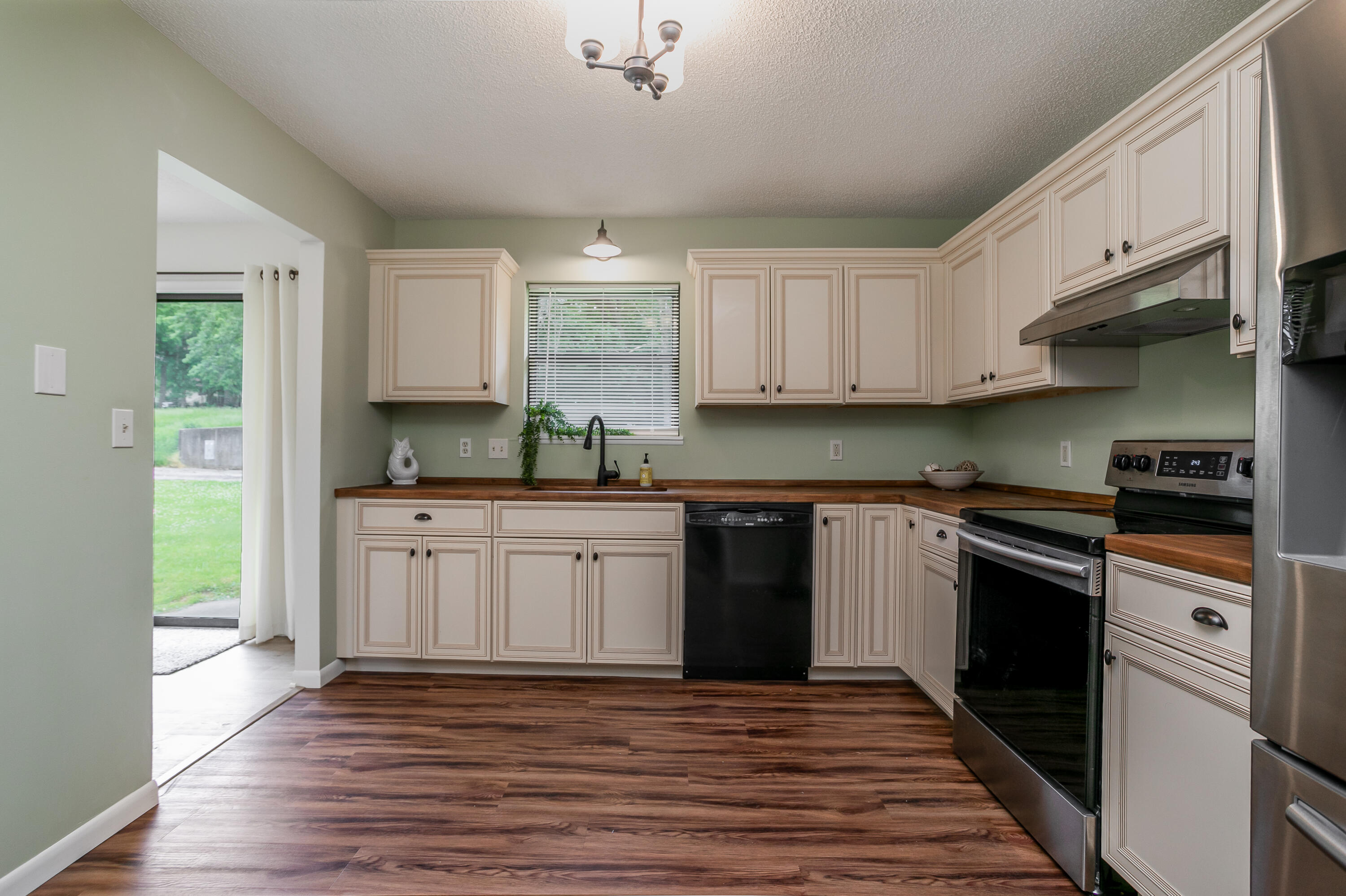 3515 Deer Run Dr Property Photo 7