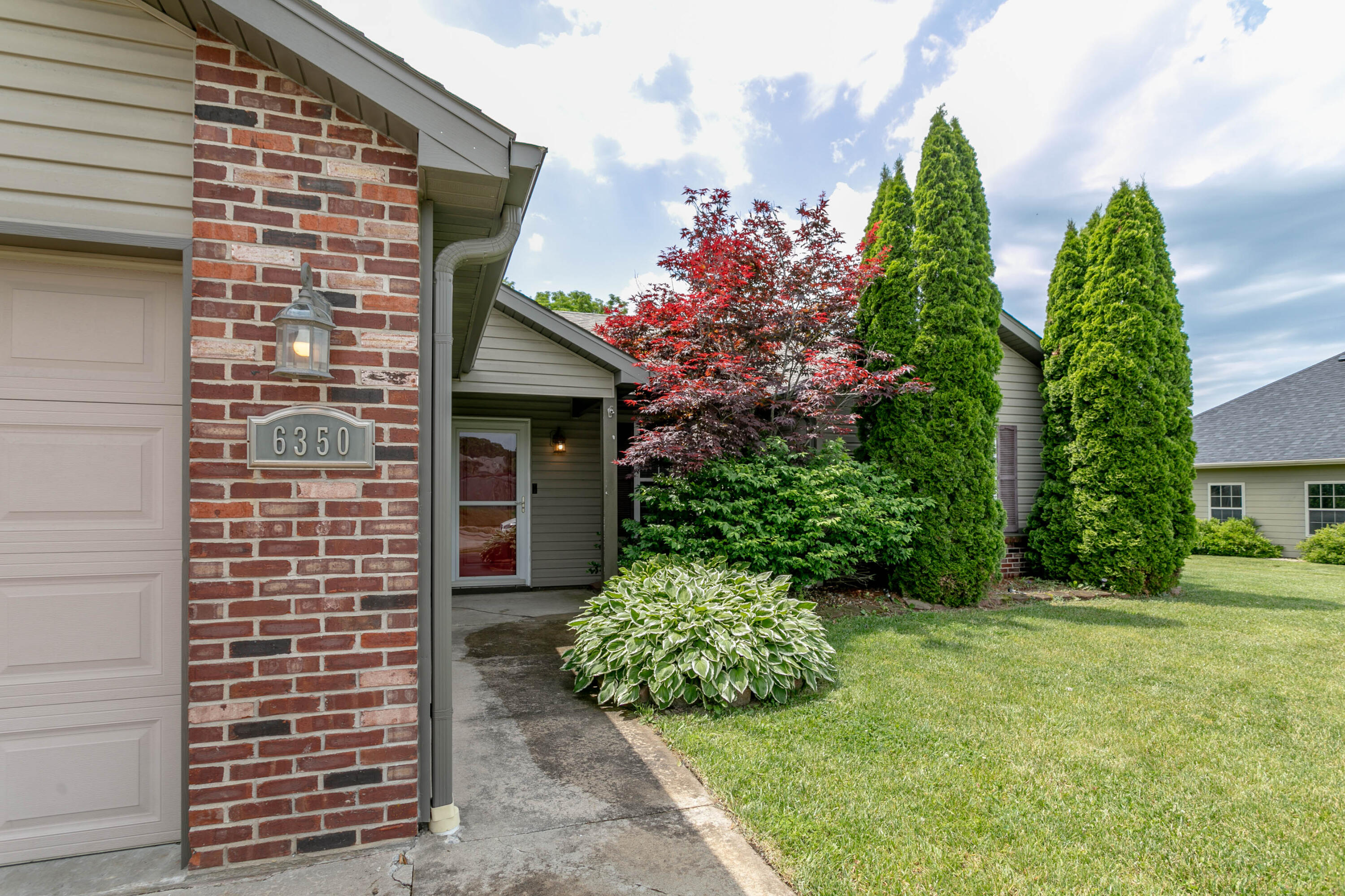 6350 Brooke Dr Property Photo 2