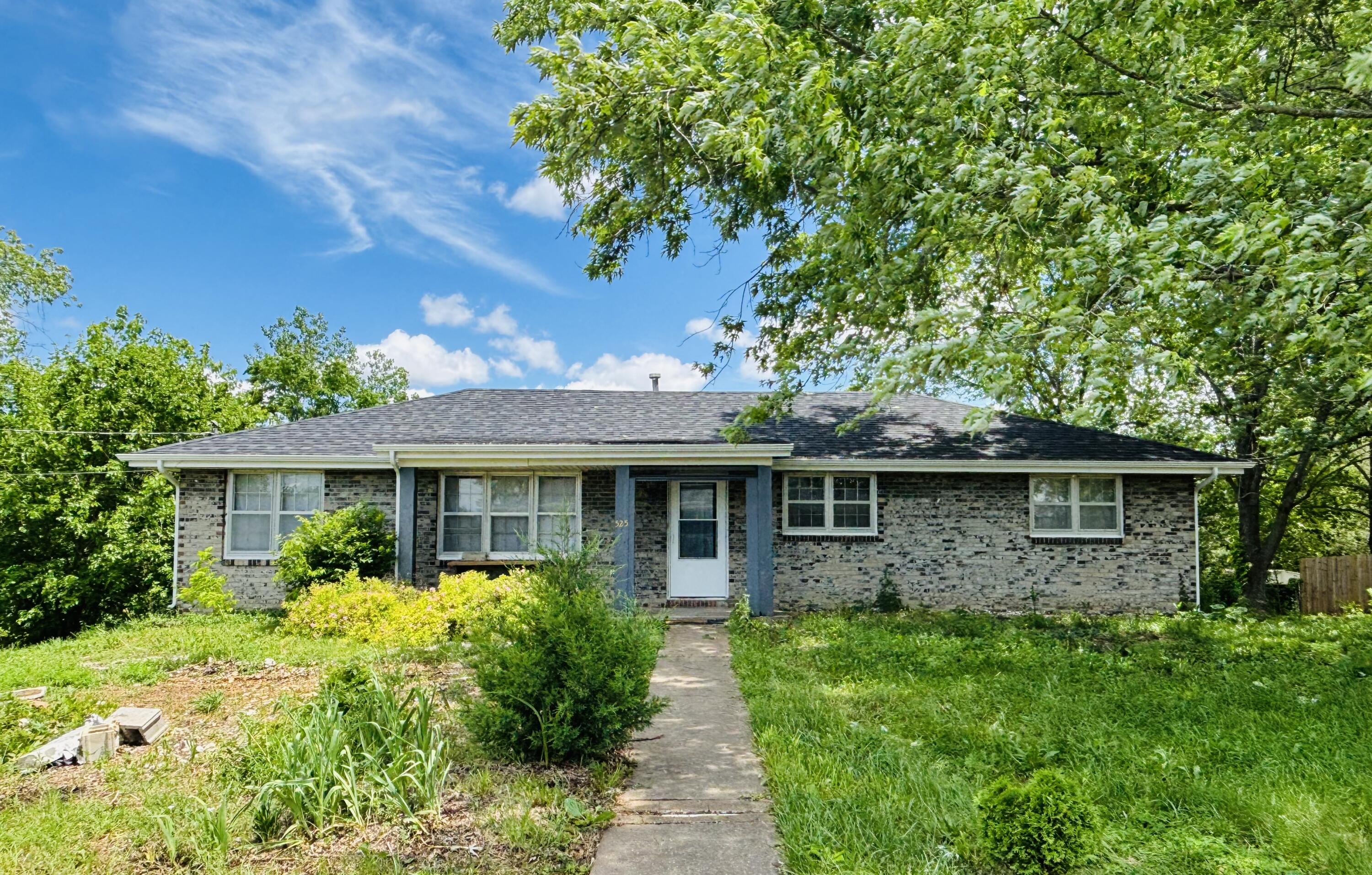 525 Lakeview Heights Dr Property Photo 1