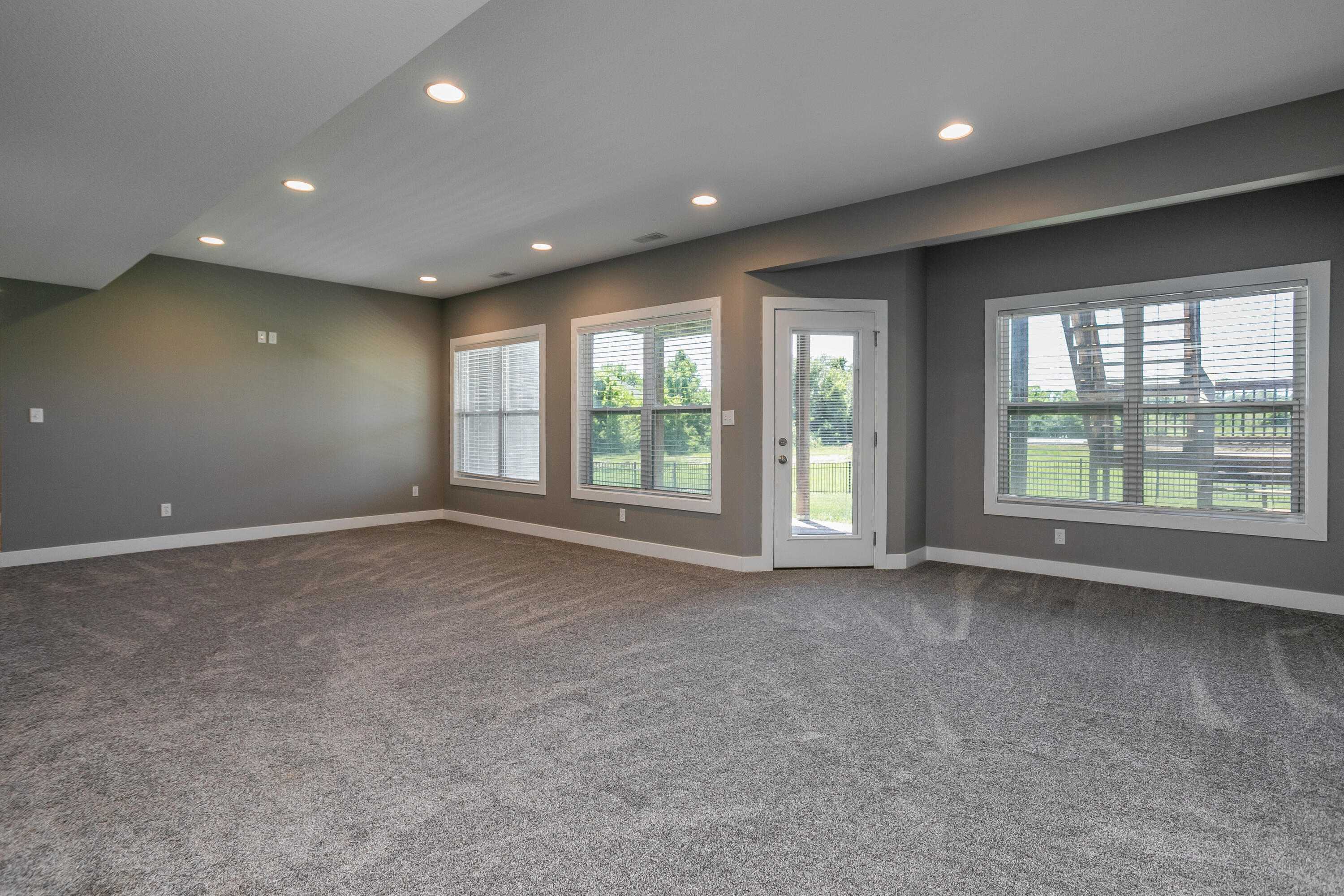 16155 Kingfisher Dr Property Photo 35