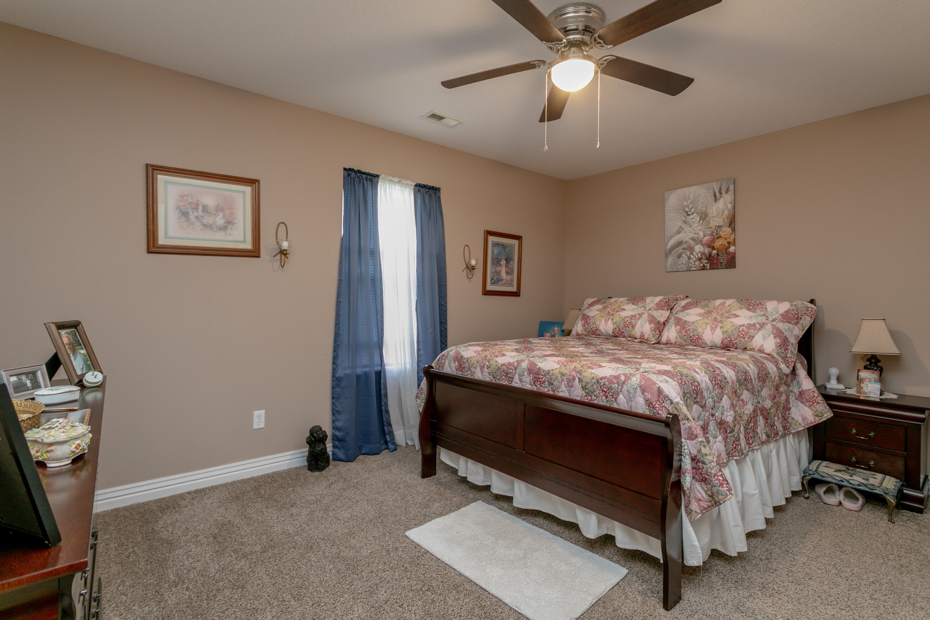 106 E Robinson St Property Photo 14