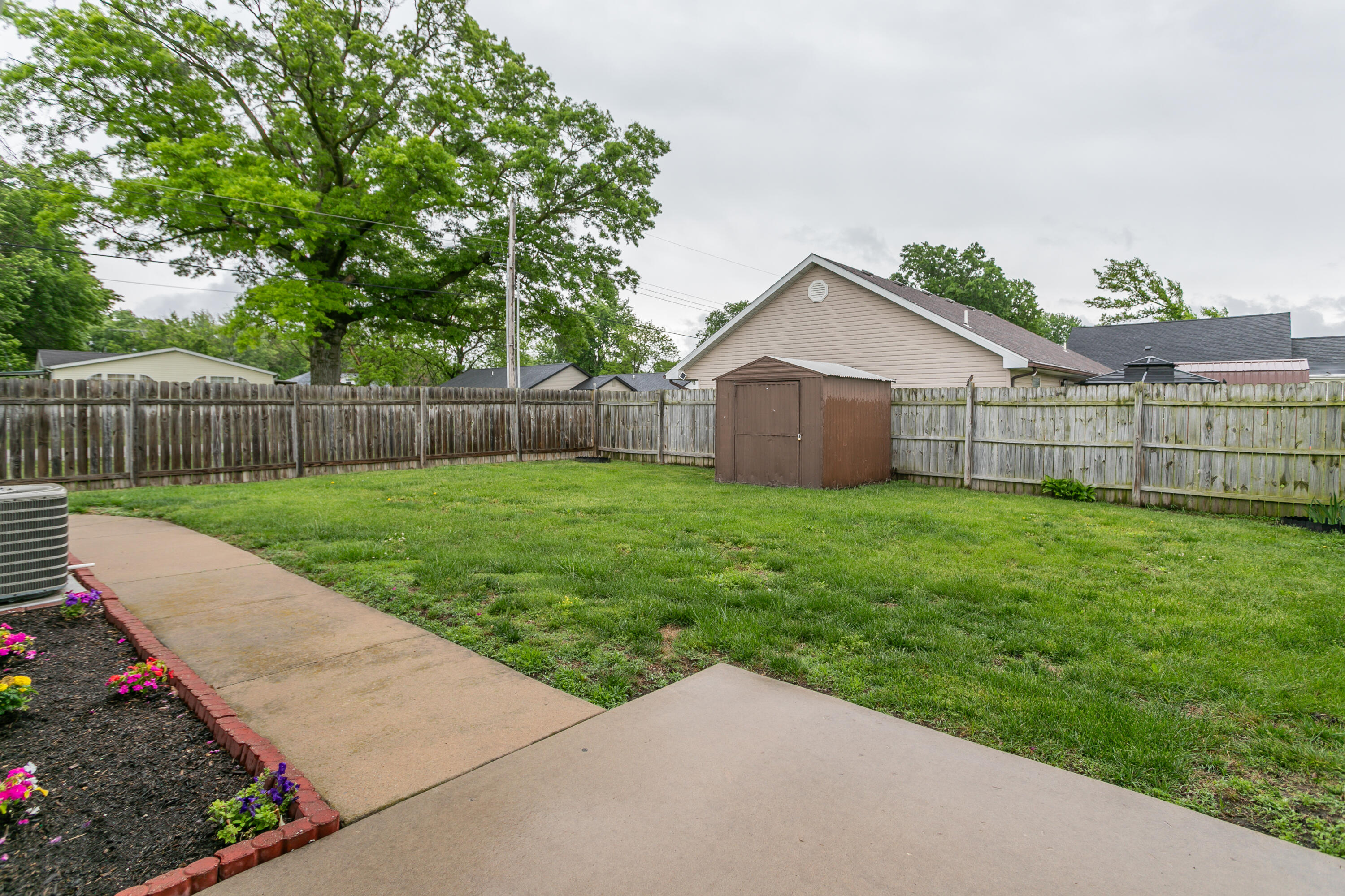 106 E Robinson St Property Photo 25