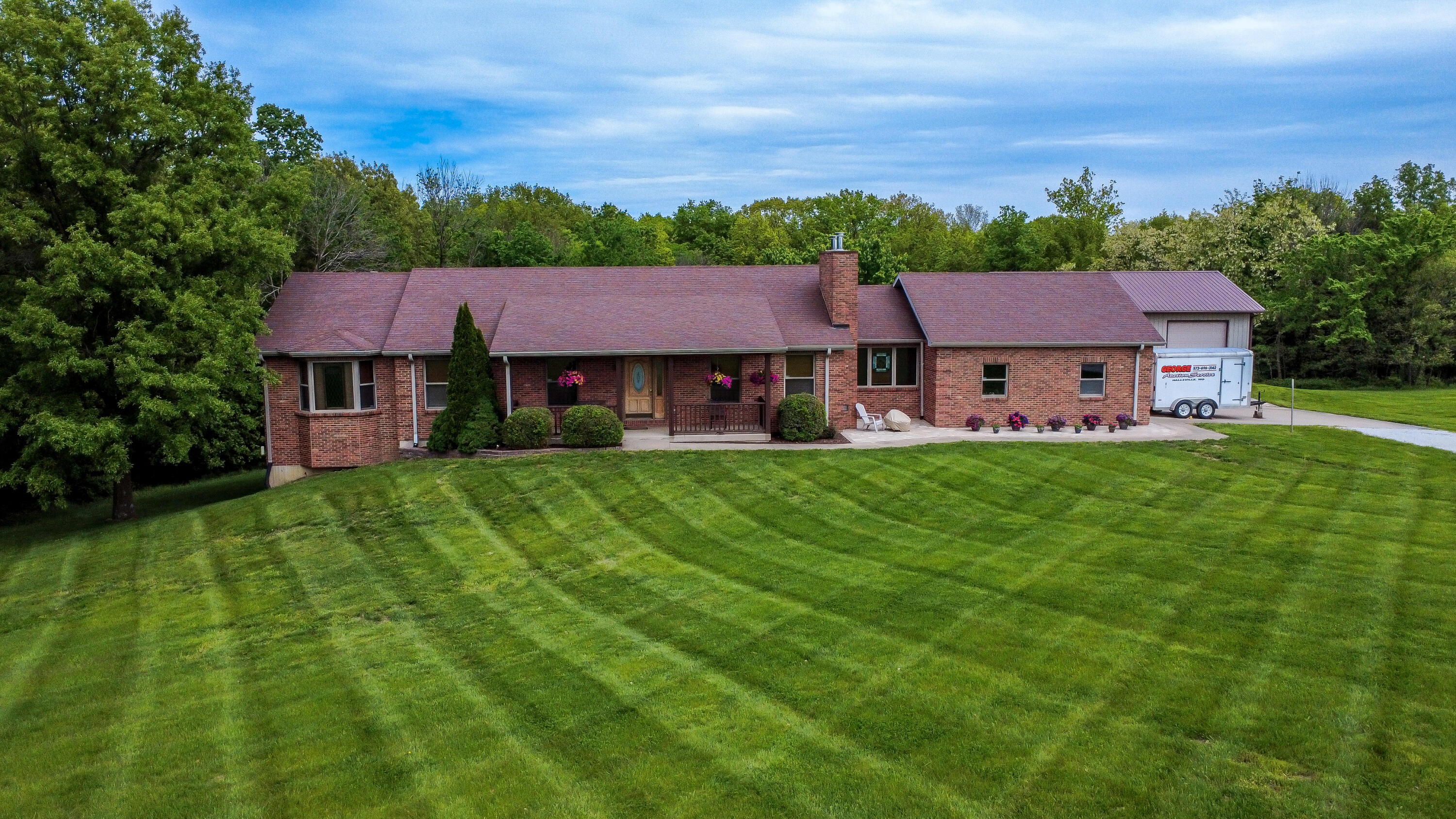 1820 N Hemlock Ridge Rd Property Photo 4