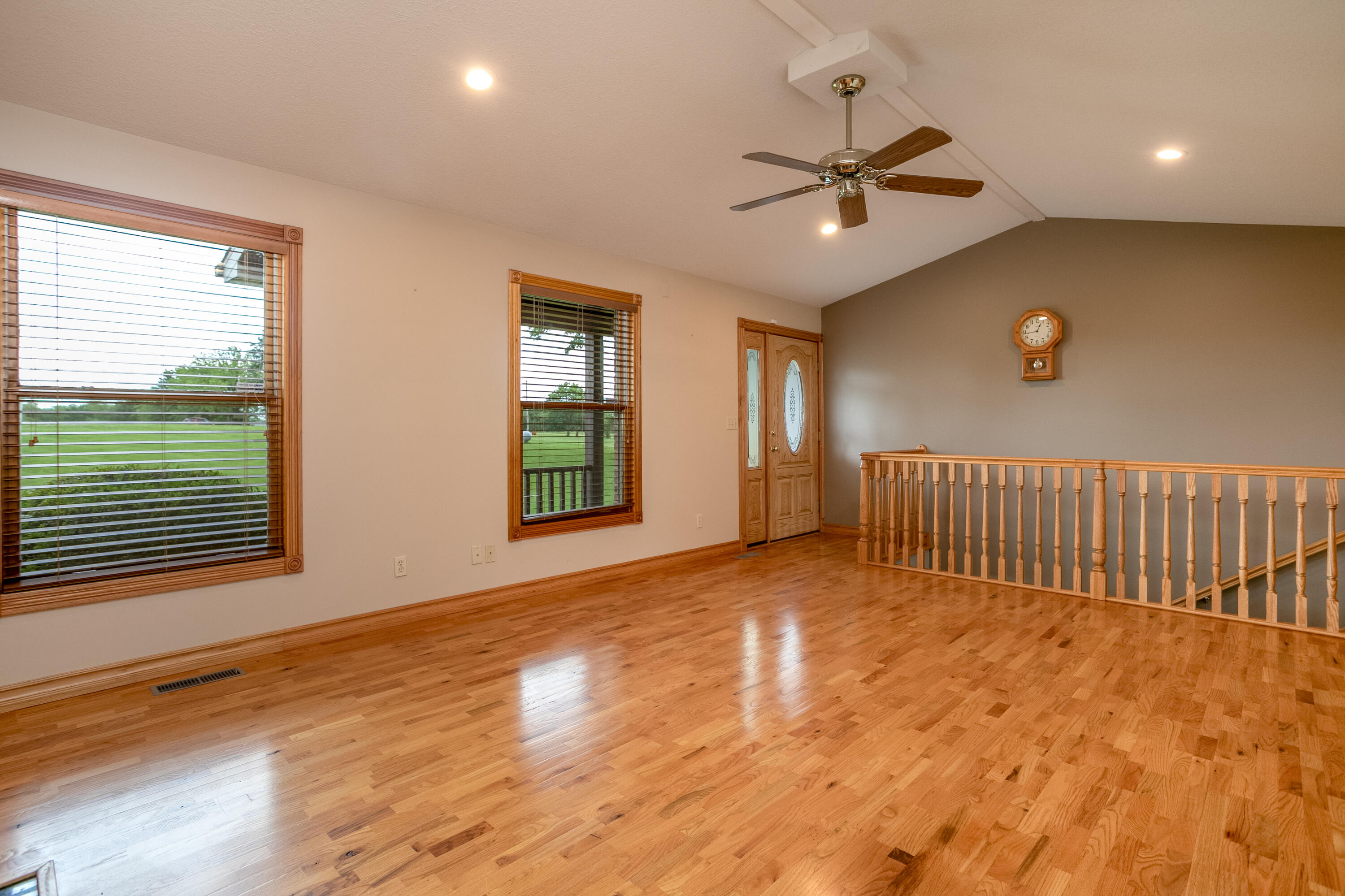 1820 N Hemlock Ridge Rd Property Photo 9