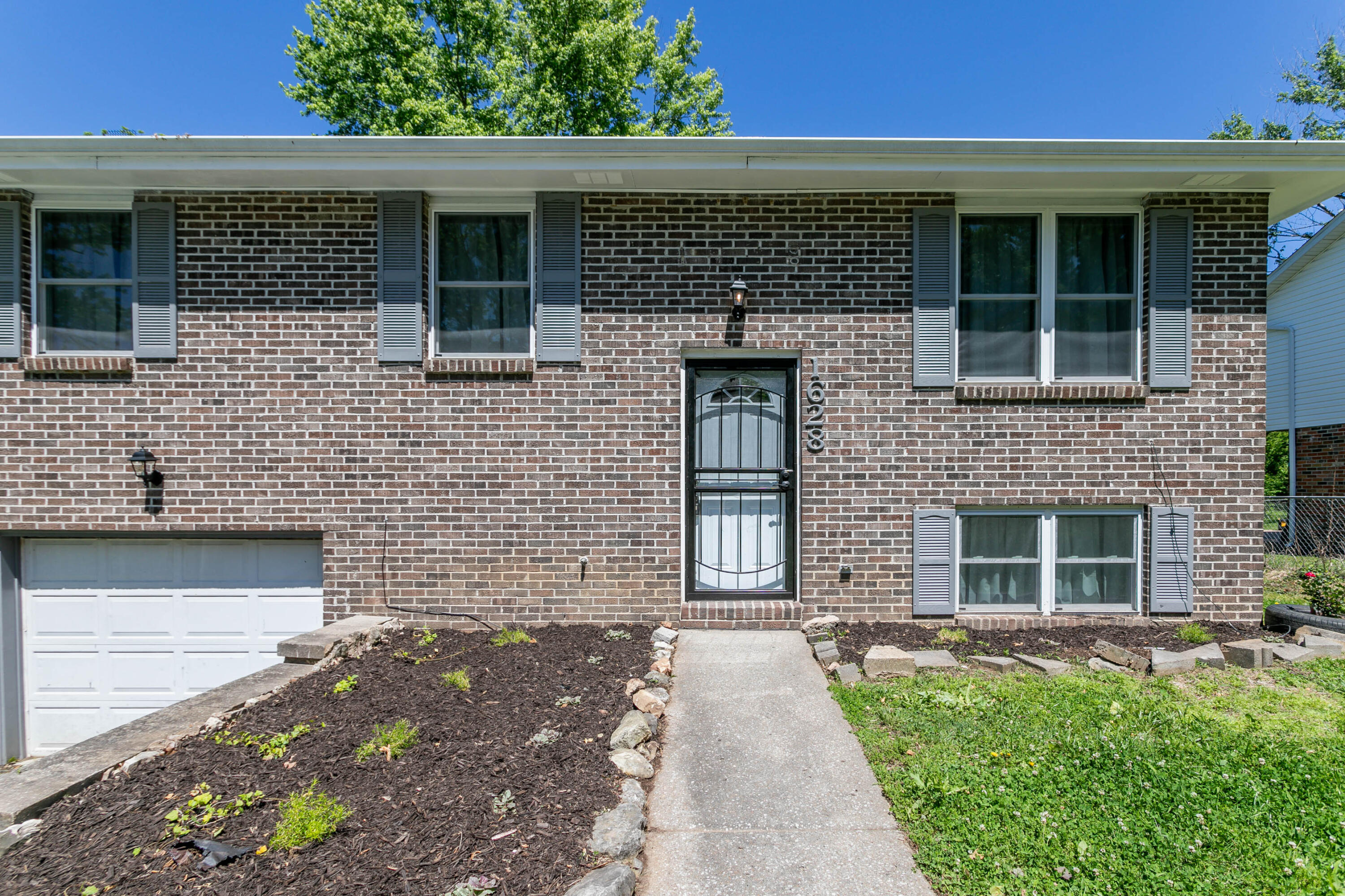 1628 Starlite Dr Property Photo 1
