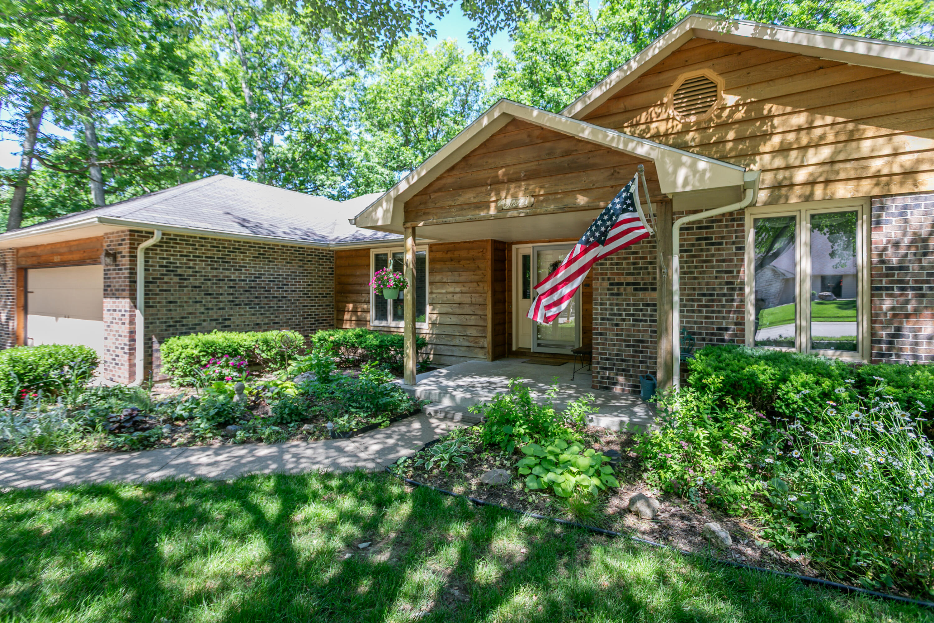 2512 Cimarron Dr Property Photo 1