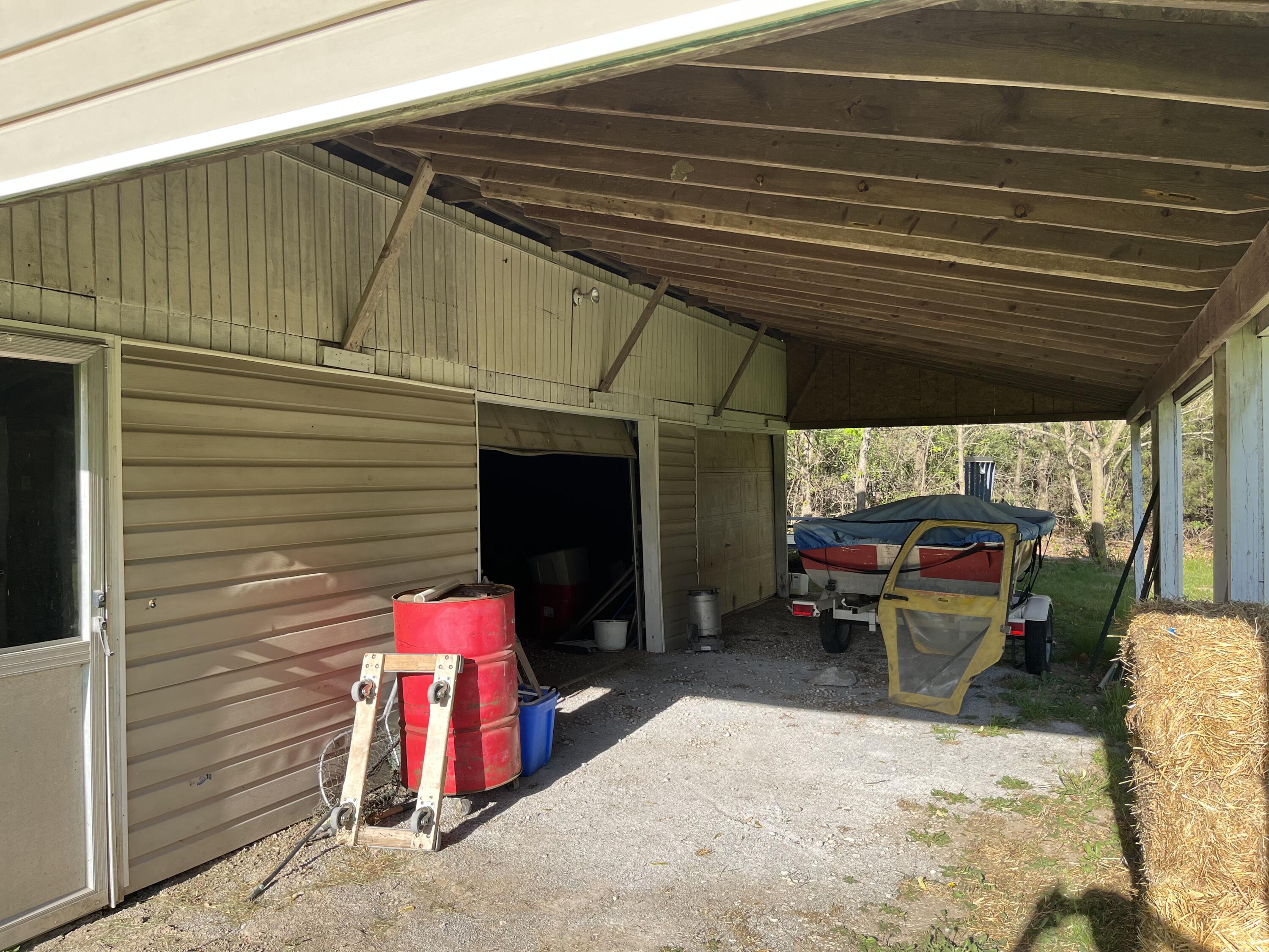 11850 E Durk Rd Property Photo 8