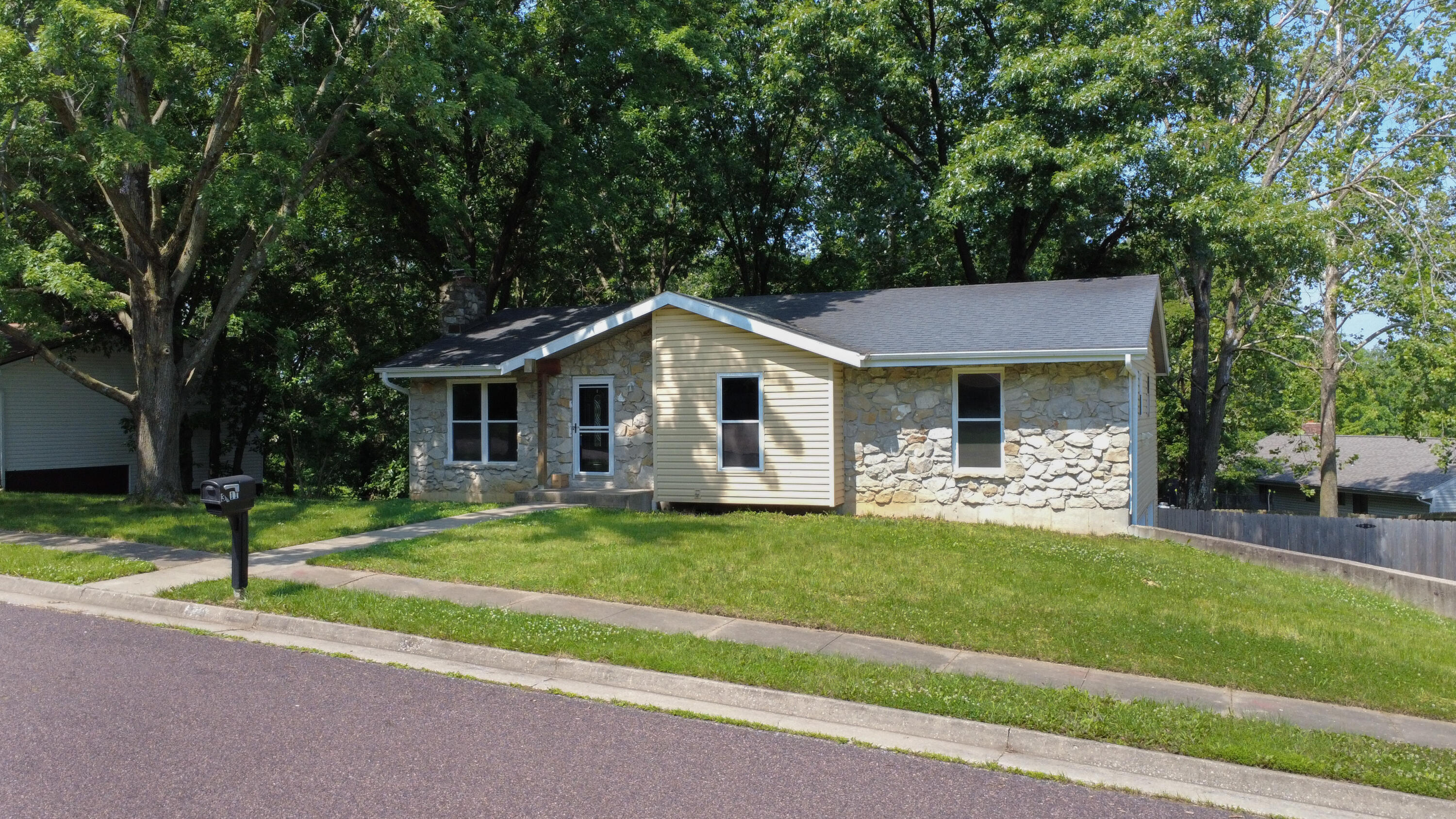 3511 Deer Run Property Photo 1
