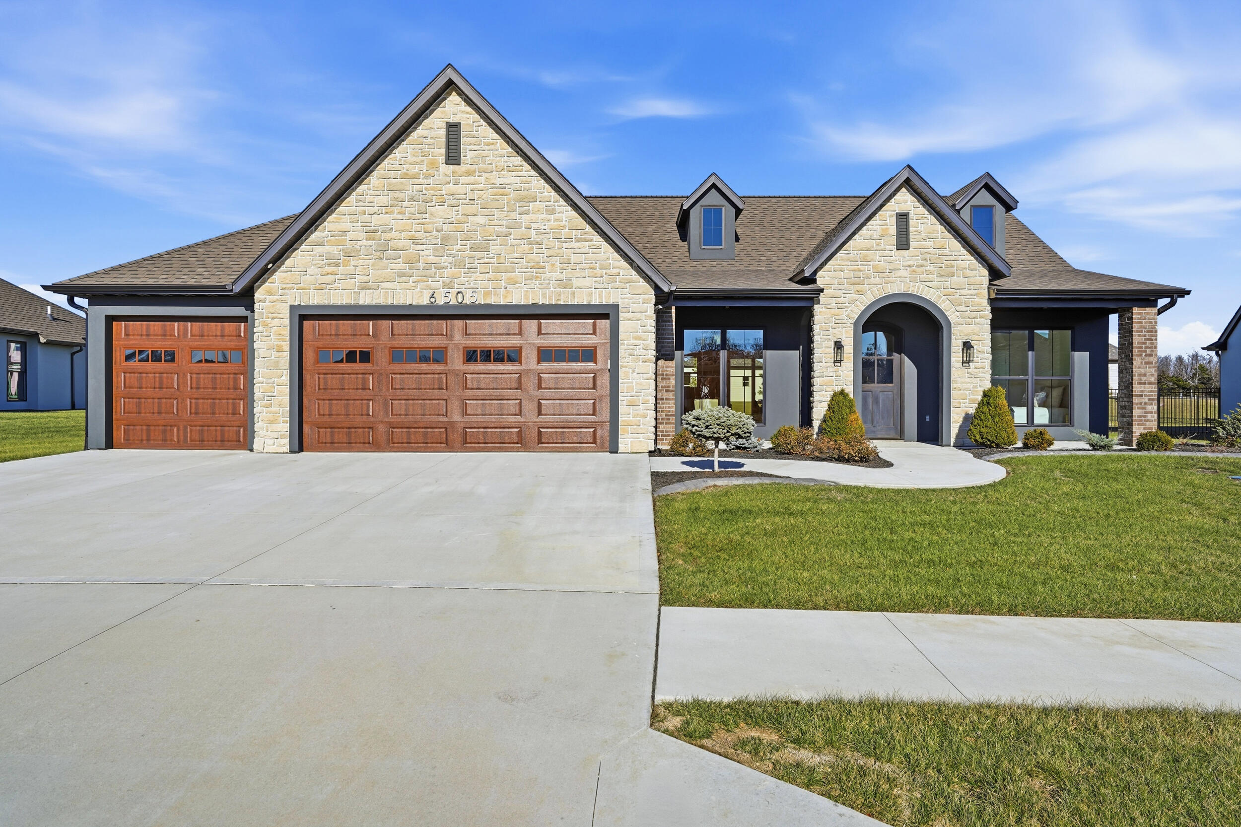6505 Cromford Ln Property Photo 1