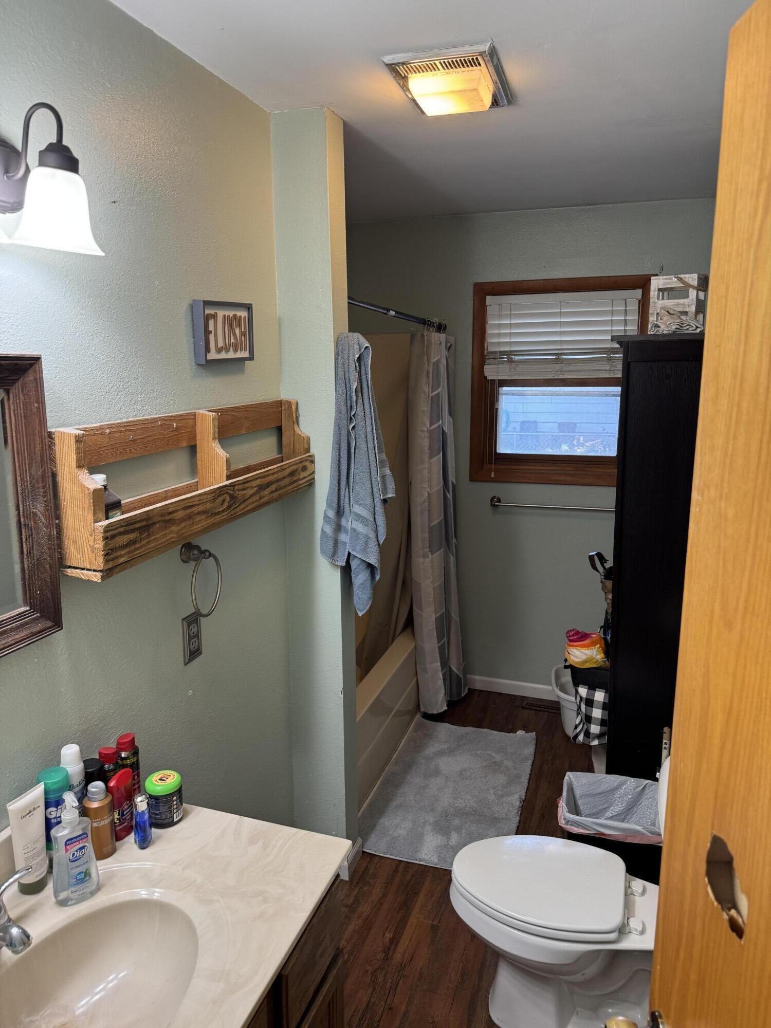 728 Green St Property Photo 12