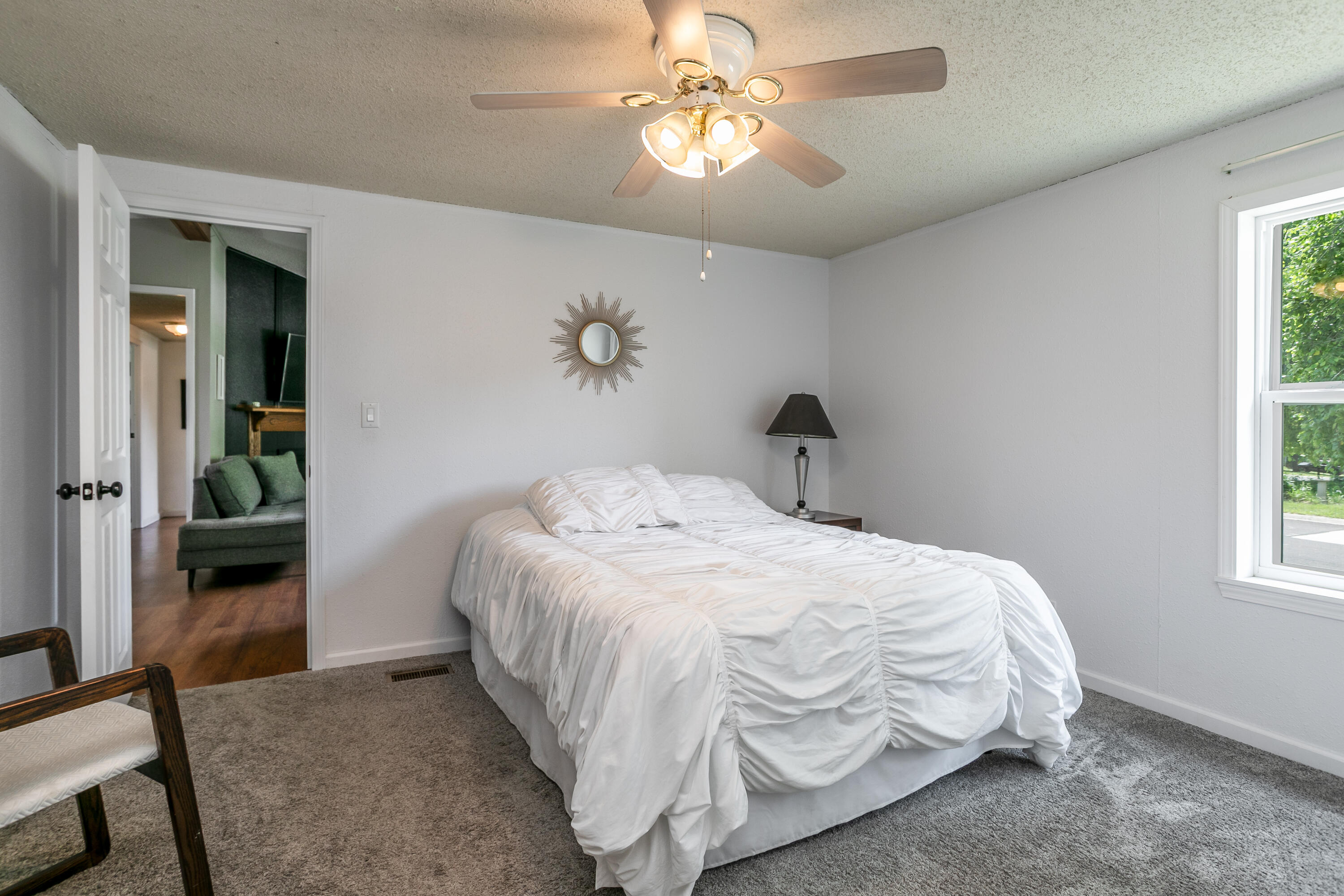 961 E Shalimar Dr Property Photo 13