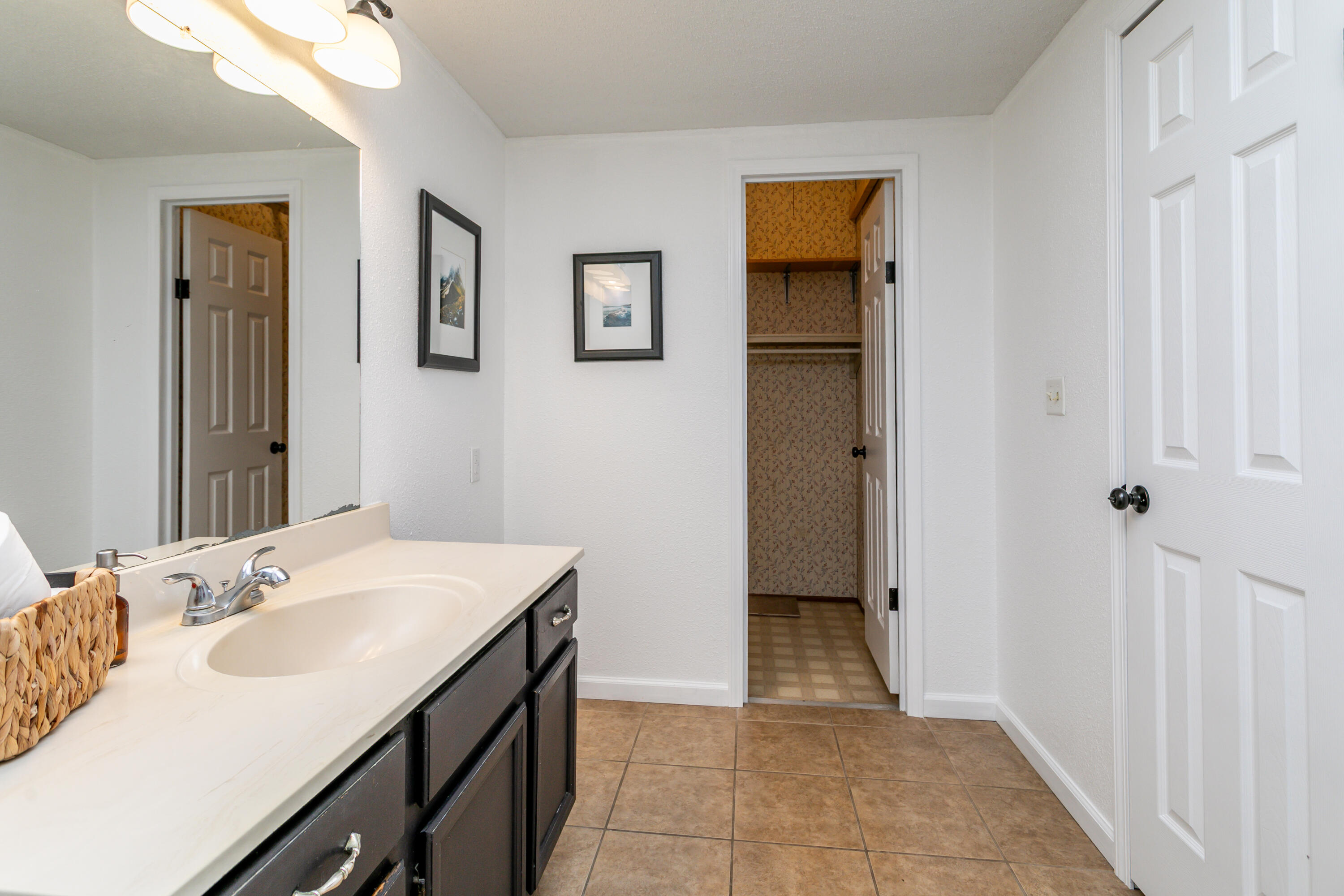 961 E Shalimar Dr Property Photo 15