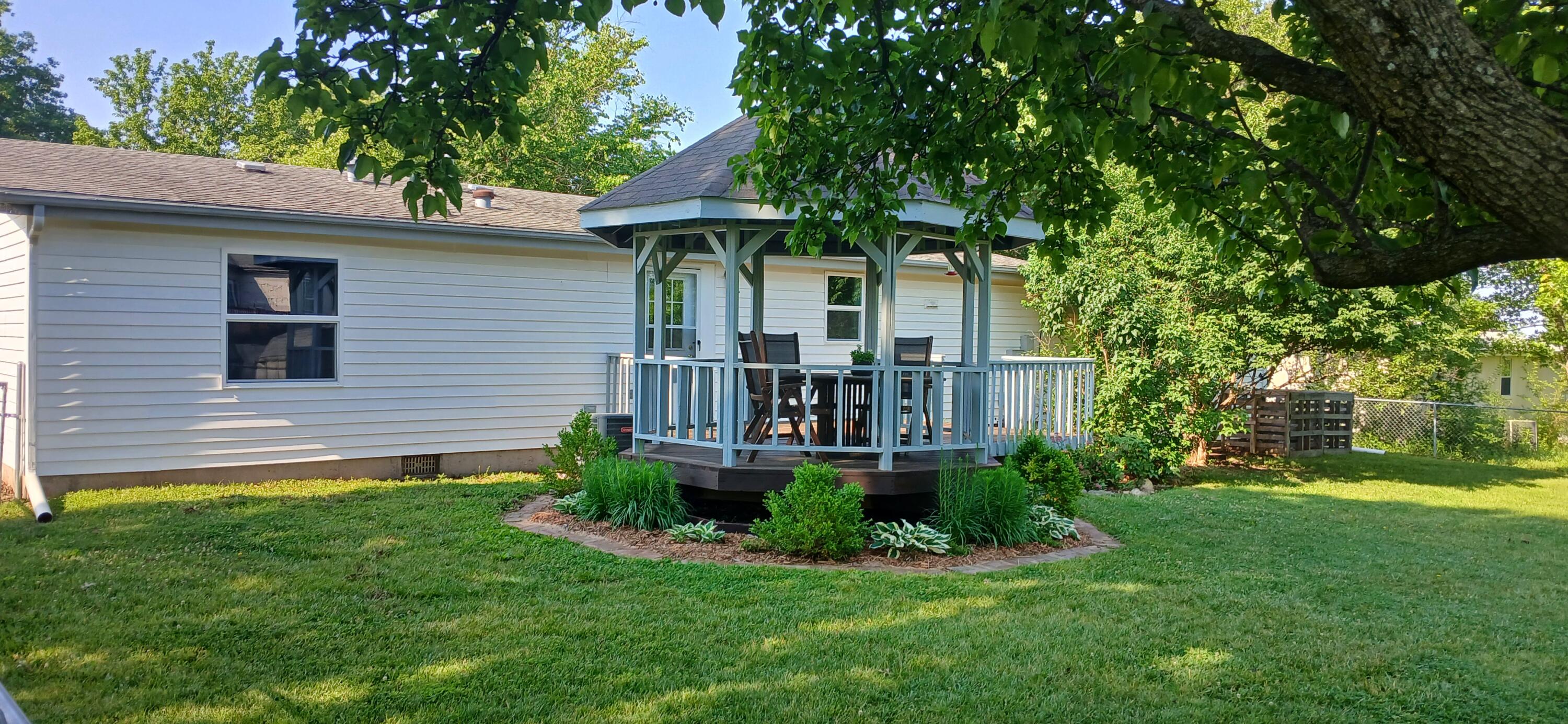 961 E Shalimar Dr Property Photo 24