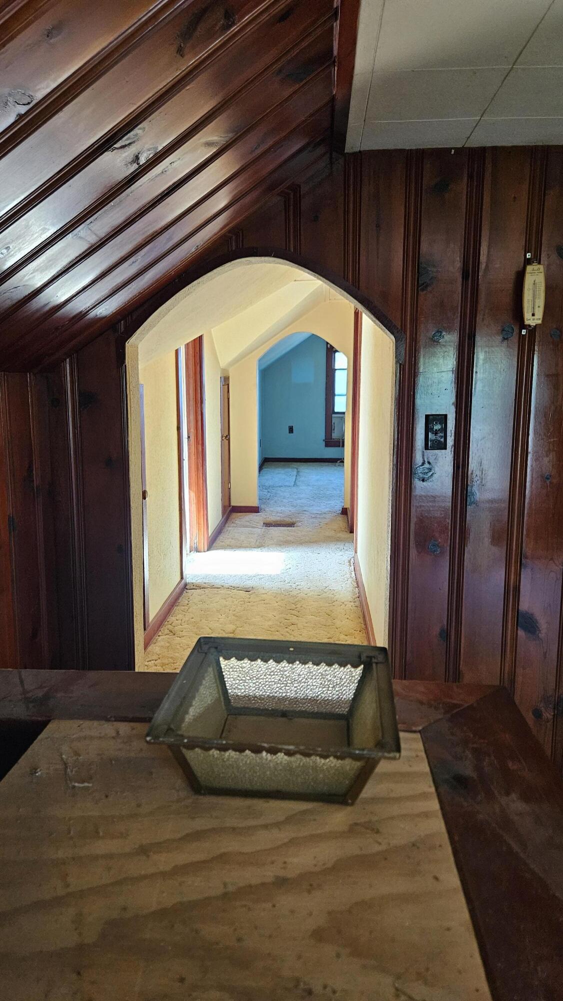 809 E Love St Property Photo 11