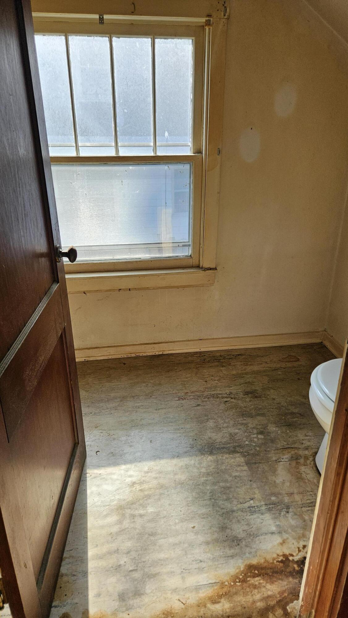 809 E Love St Property Photo 12