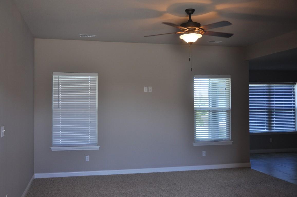 5617 Abercorn Dr Property Photo 2