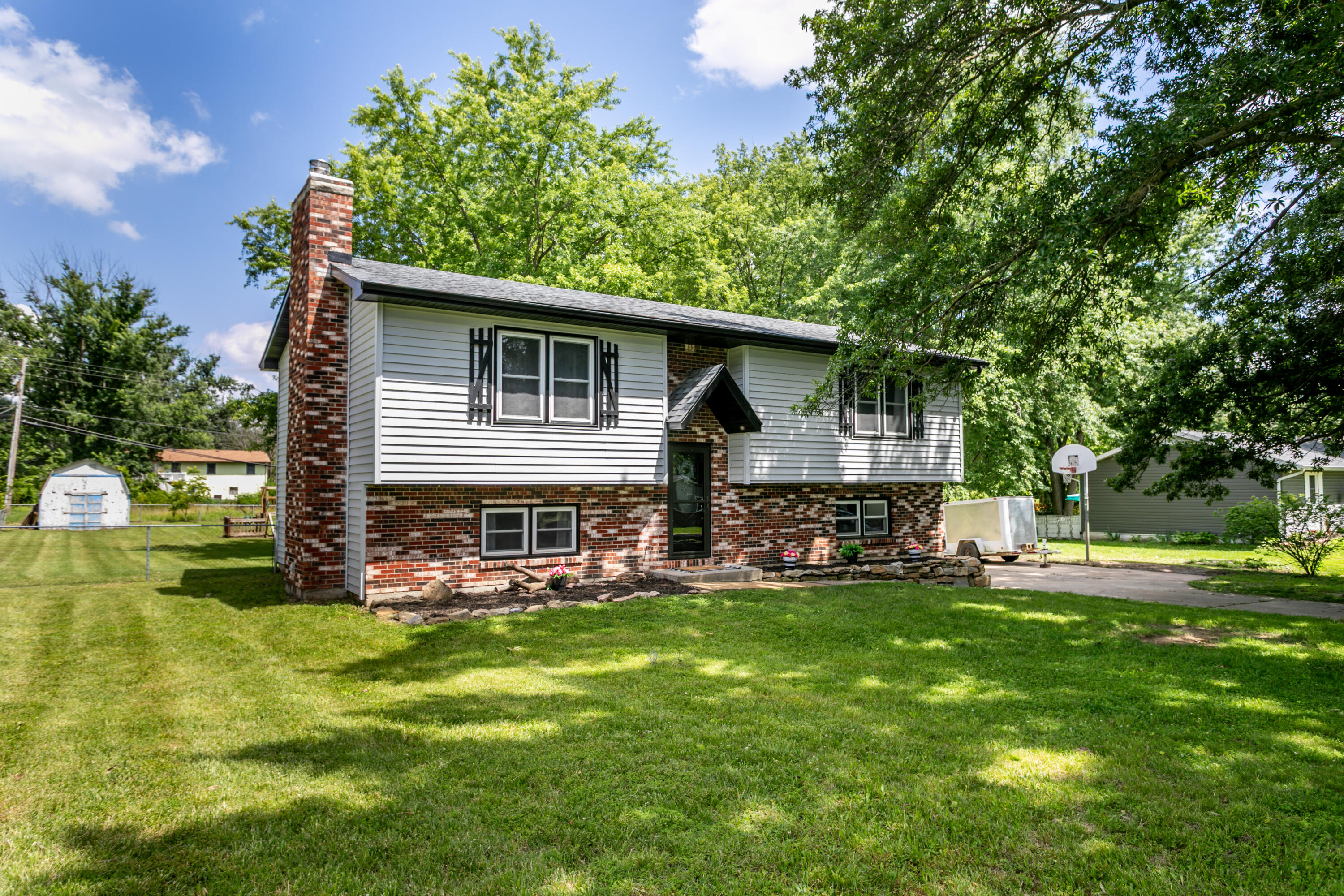 520 N Broadview Ct Property Photo 1