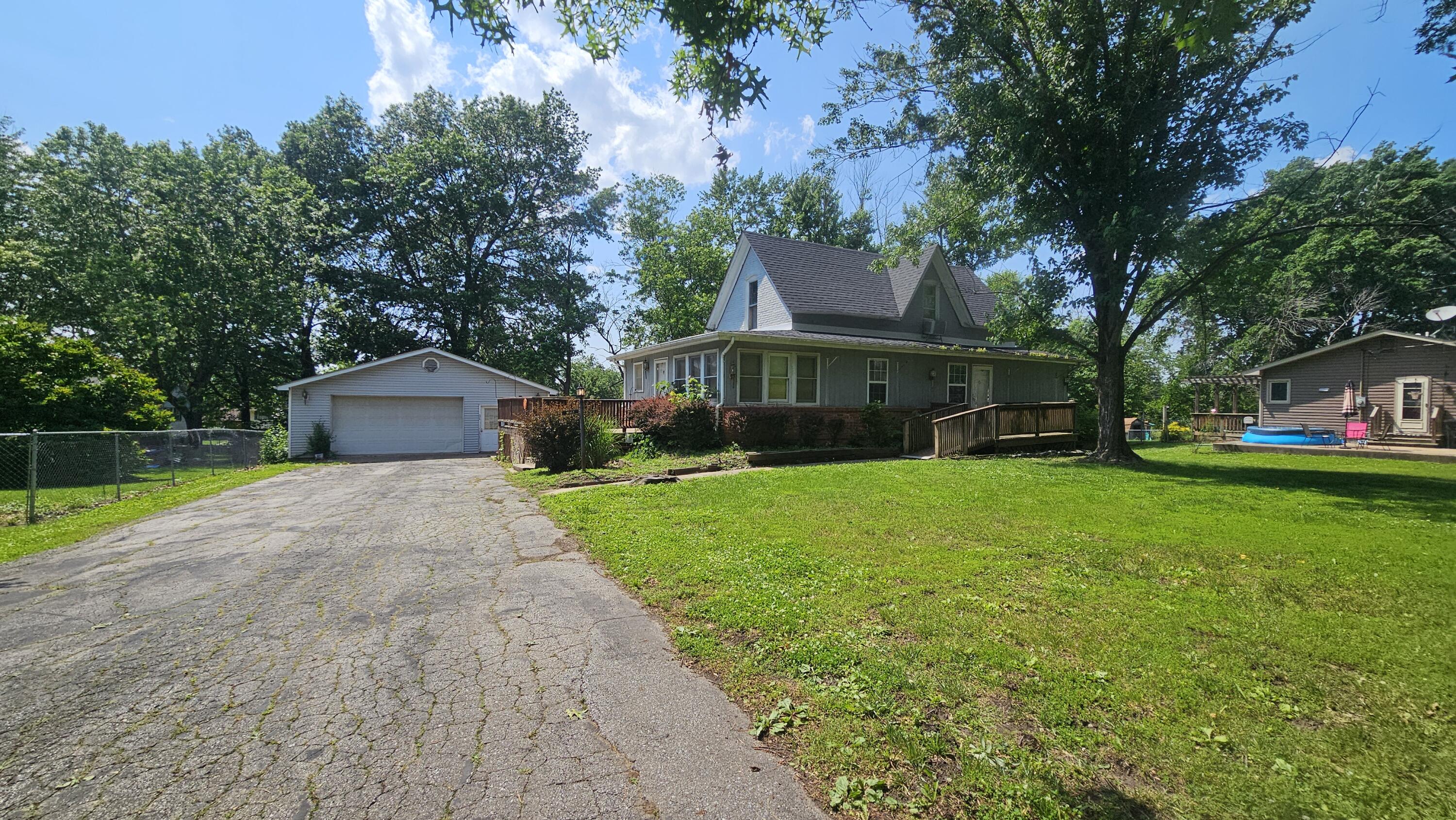 1007 Cote Sans Dessein Rd Property Photo 1
