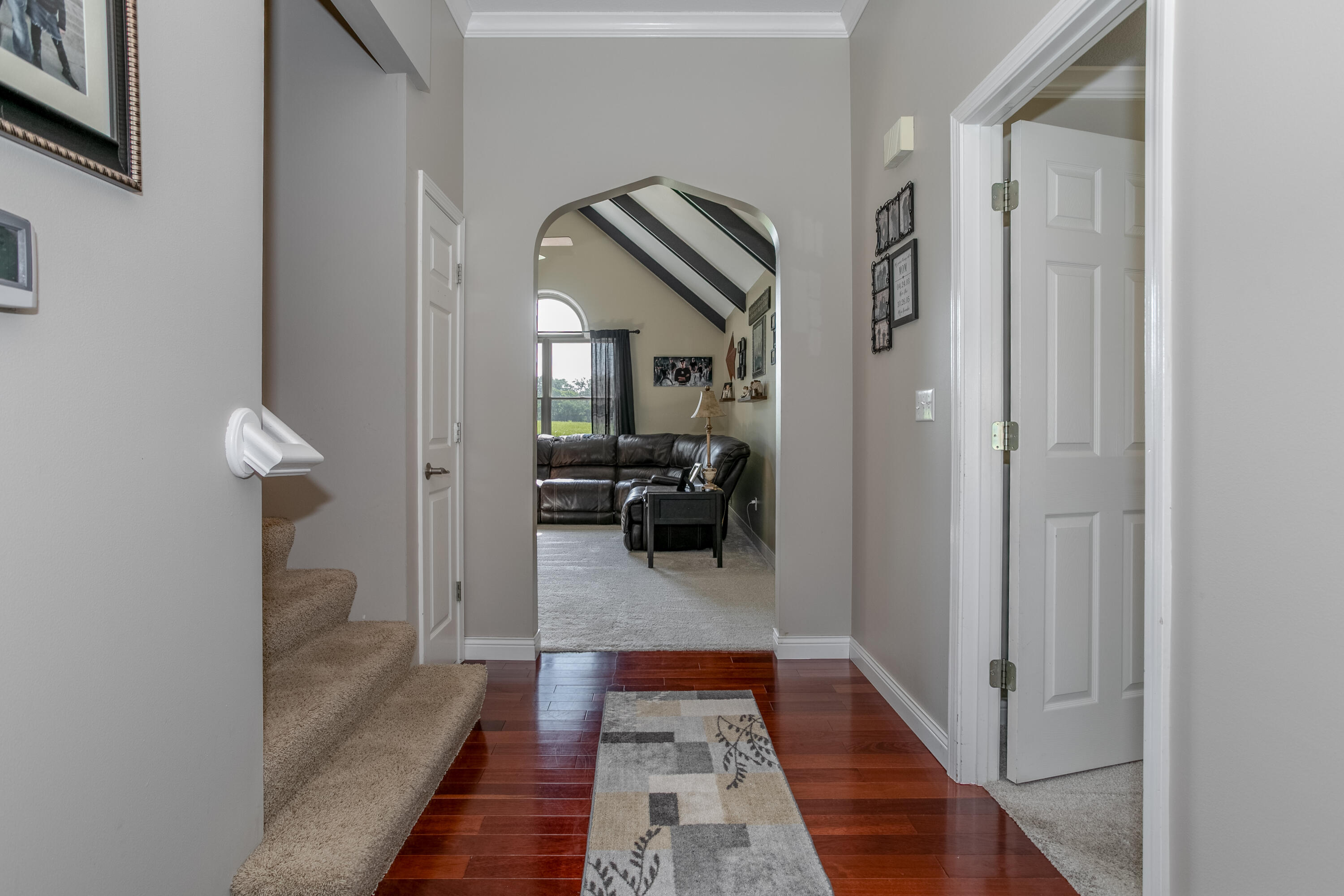 3202 S Rodeo Dr Property Photo 6