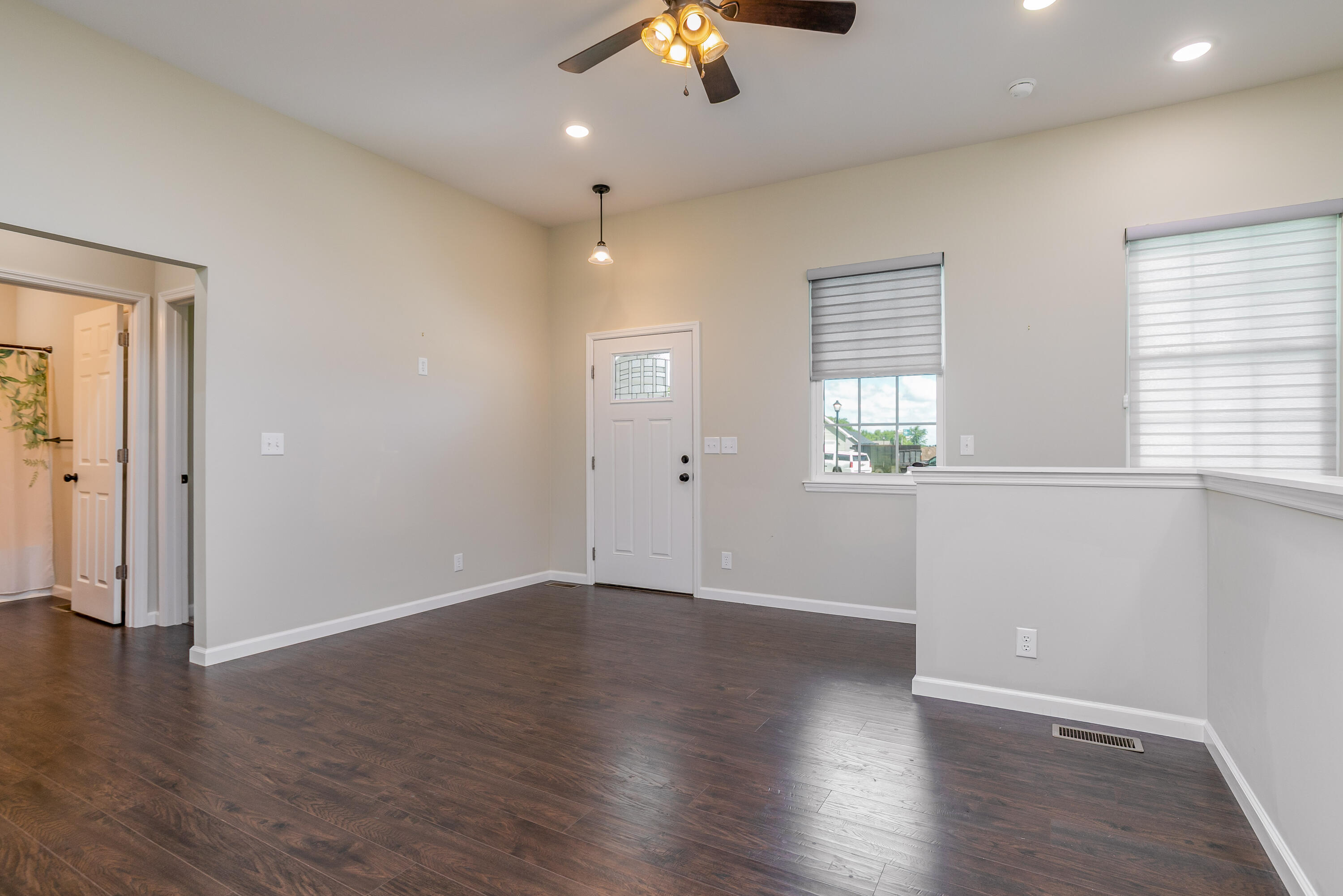 5 Redbud Cir Property Photo 3