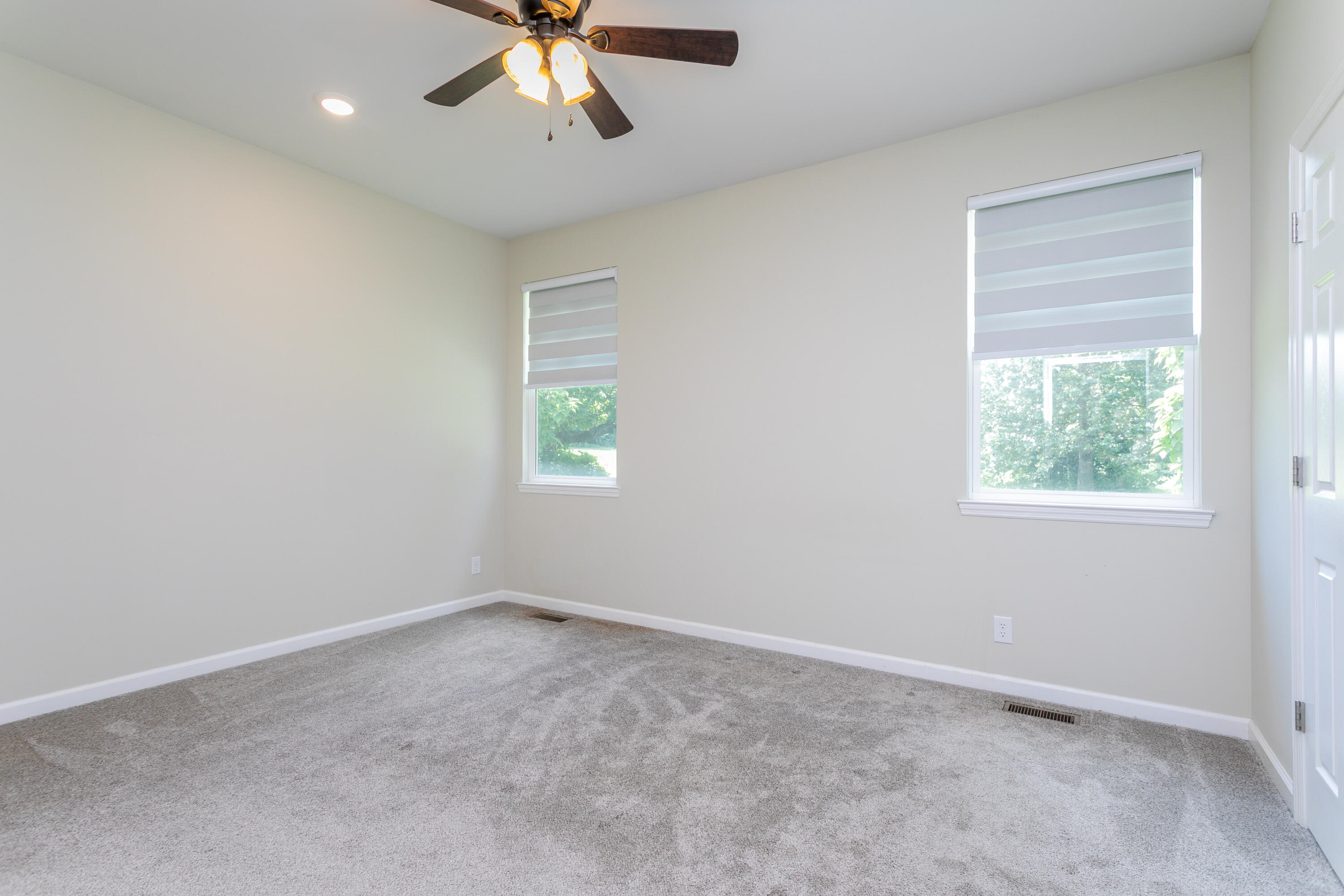 5 Redbud Cir Property Photo 11