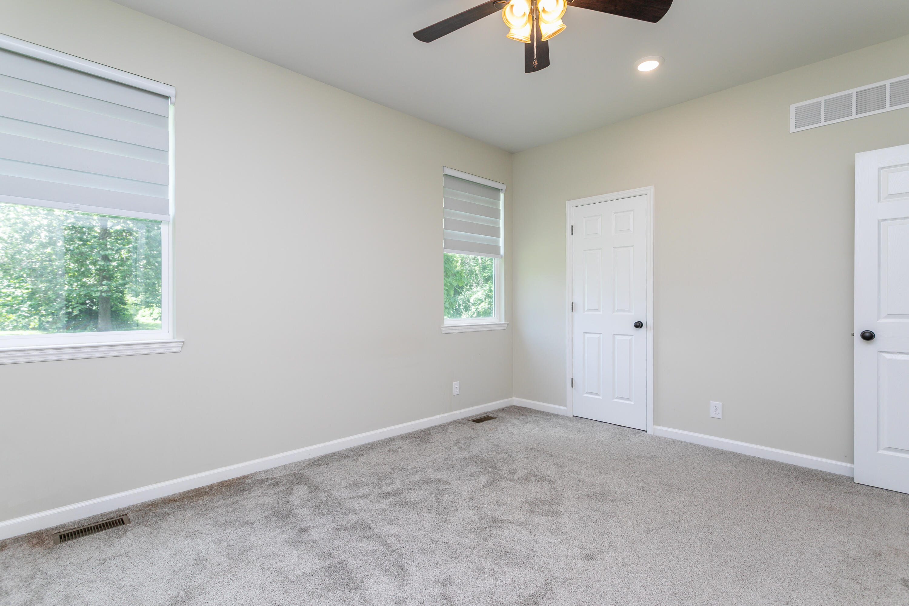 5 Redbud Cir Property Photo 12