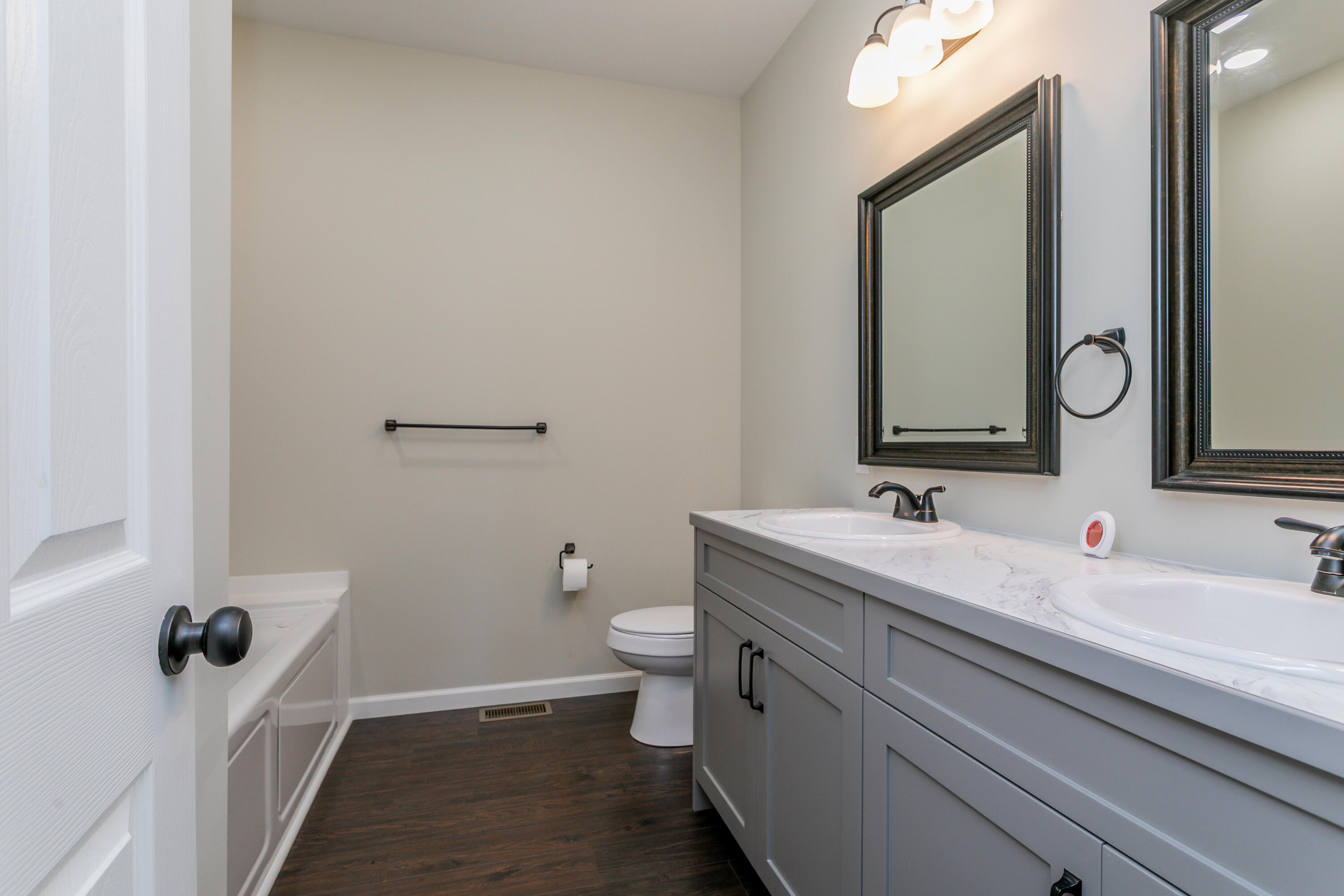 5 Redbud Cir Property Photo 15