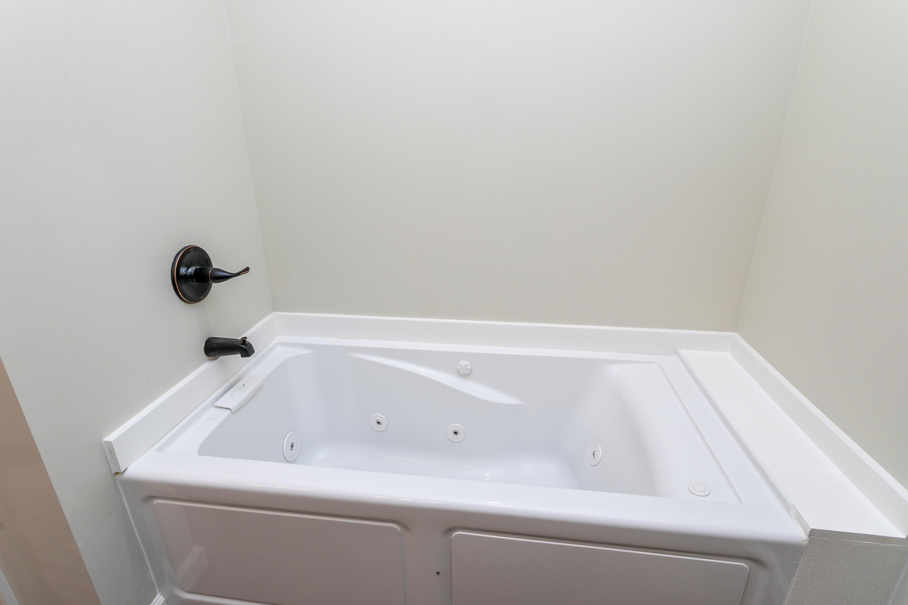 5 Redbud Cir Property Photo 17